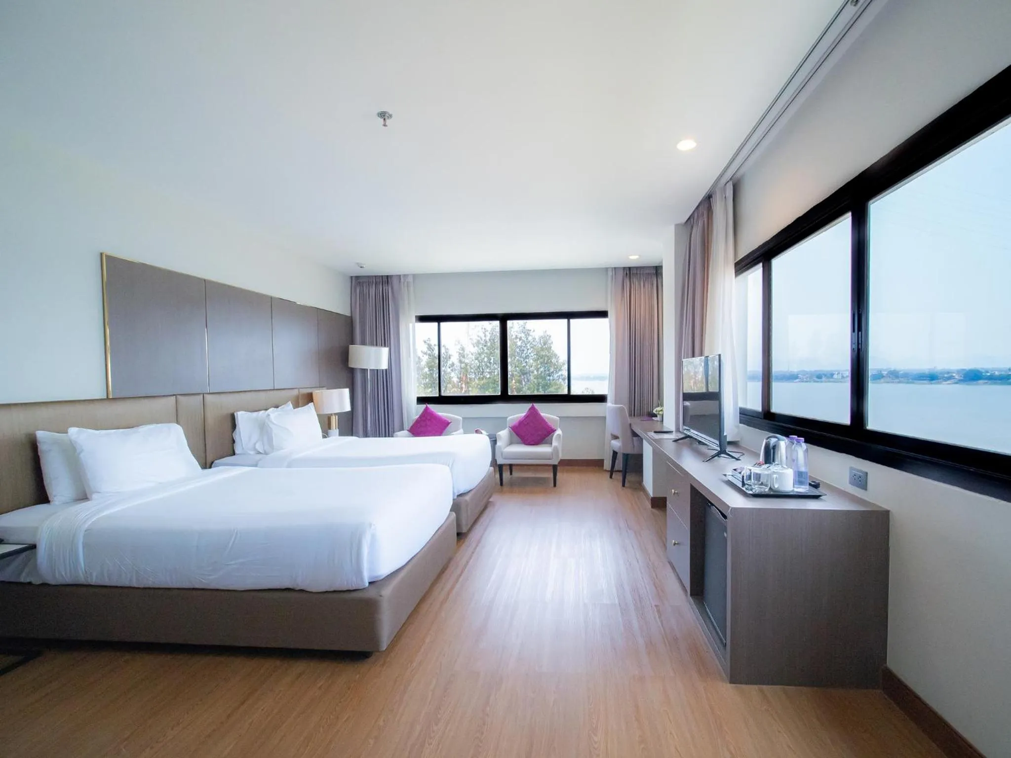 View (from property/room), Bed in Fortune River View Hotel Nakhon Phanom