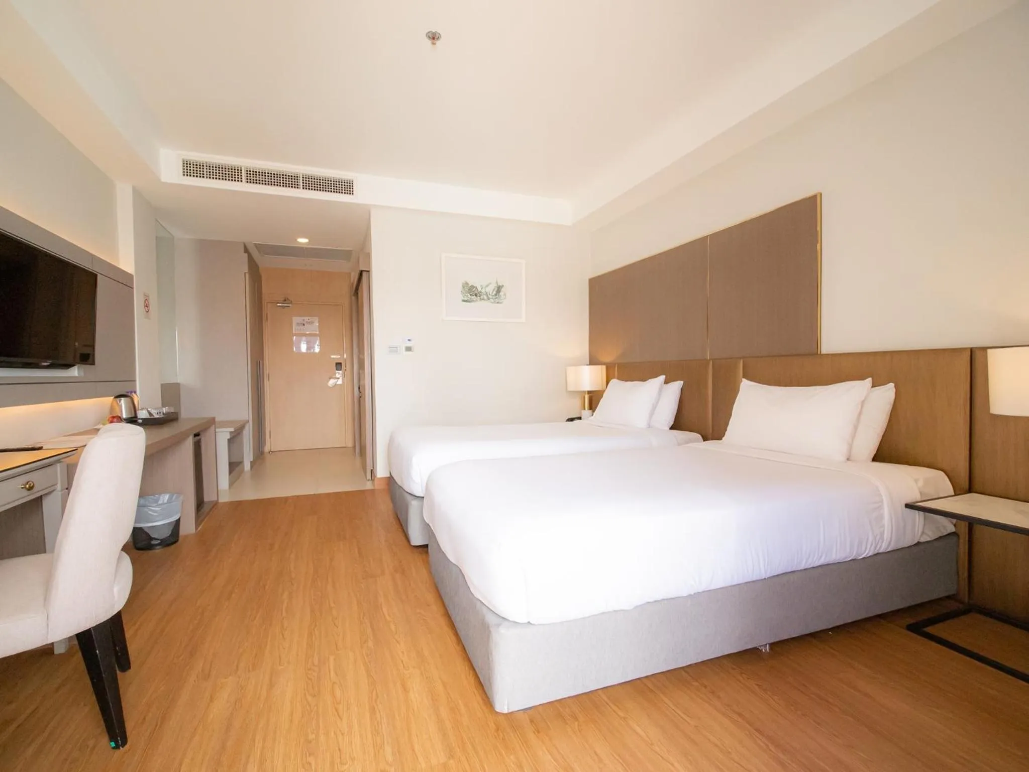 Bed in Fortune River View Hotel Nakhon Phanom