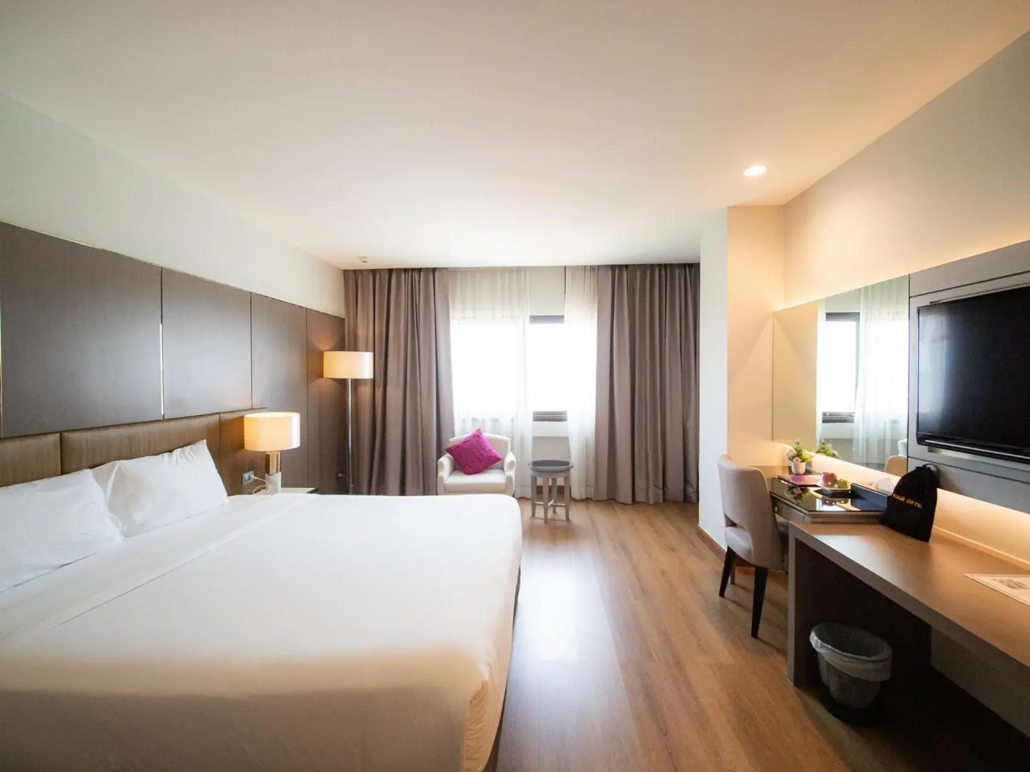 Superior King Room in Fortune River View Hotel Nakhon Phanom Superior King Room in Fortune River View Hotel Nakhon Phanom