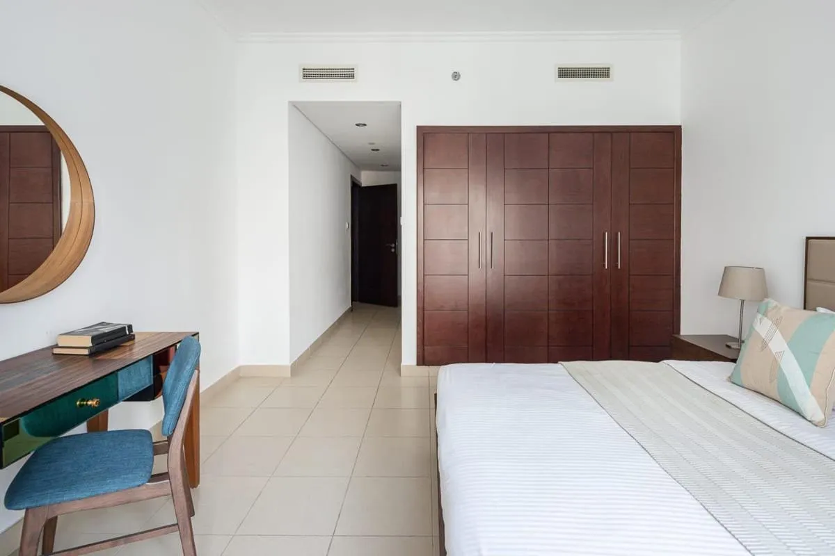 Frank Porter - Burj Views