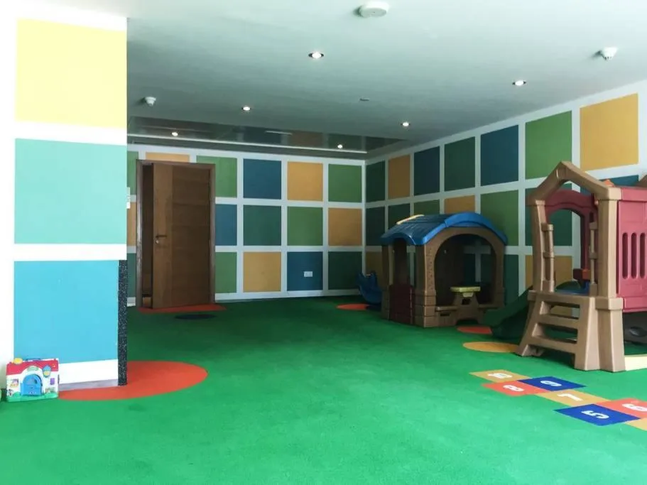 Frank Porter - Burj Views