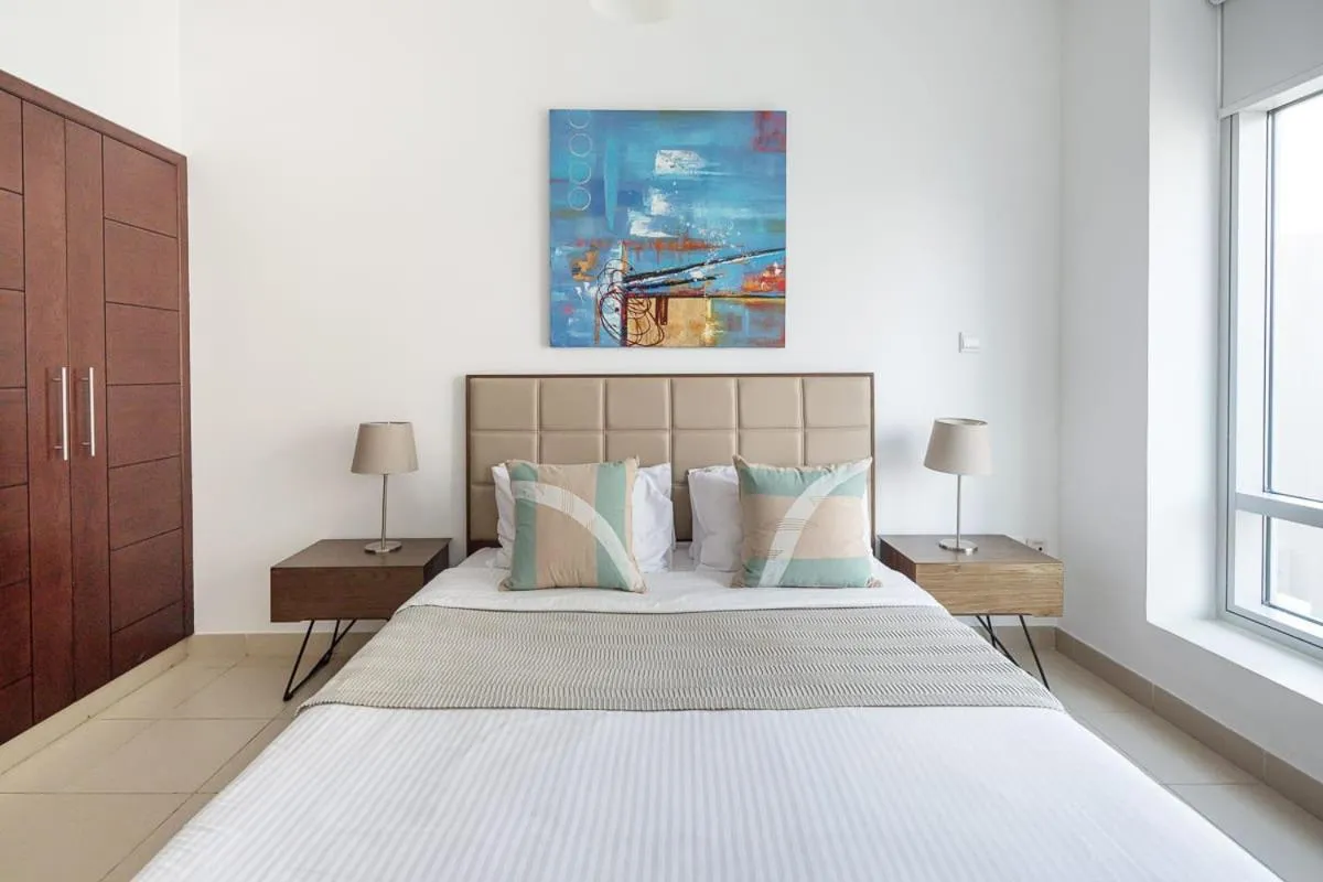 Frank Porter - Burj Views