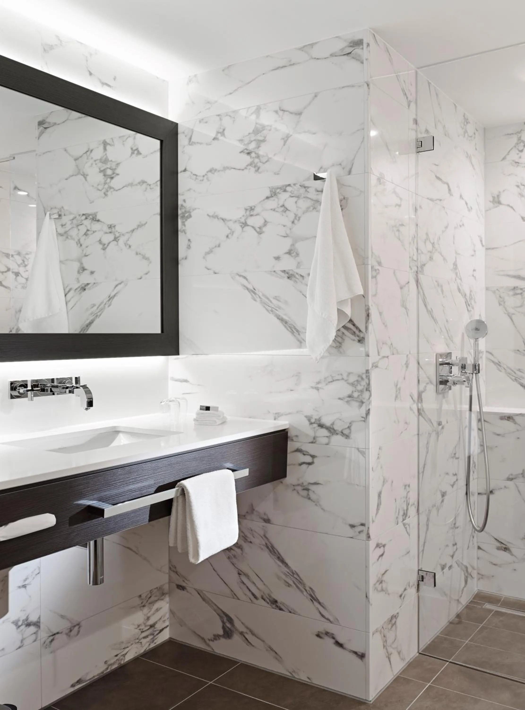 Bathroom in Hotel Bloemendal, near Aachen