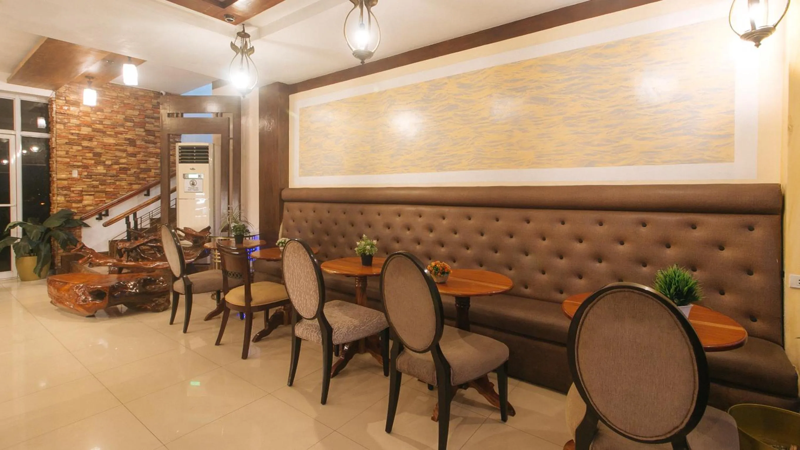 Lobby or reception in Buenas J Hotel and Spa