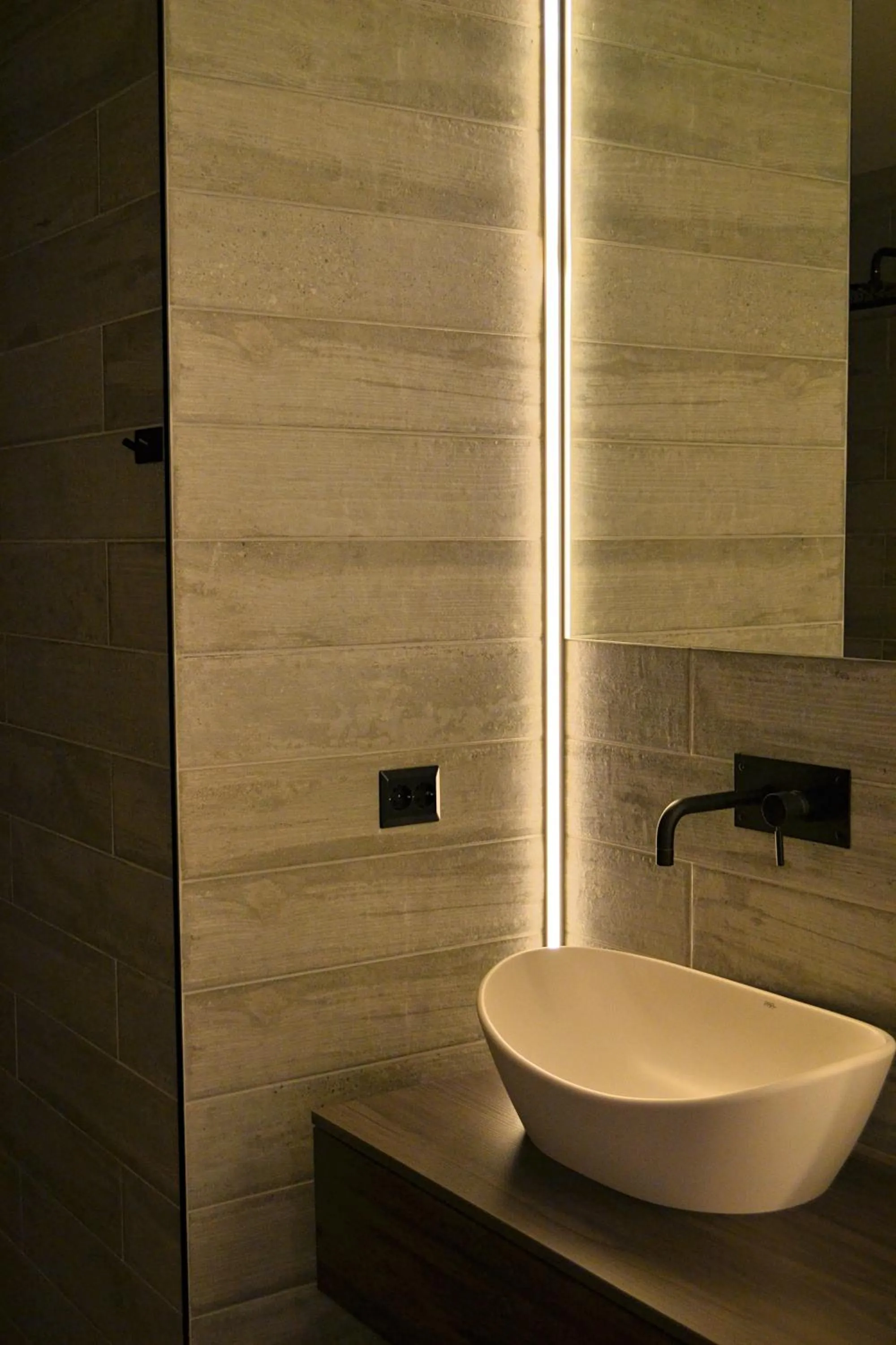 Bathroom in Andenes Suitehotel