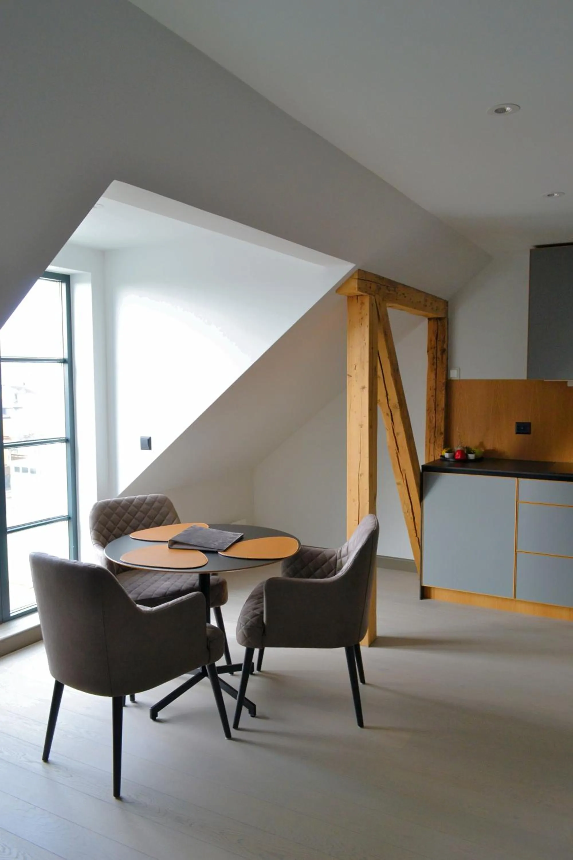 Dining area in Andenes Suitehotel