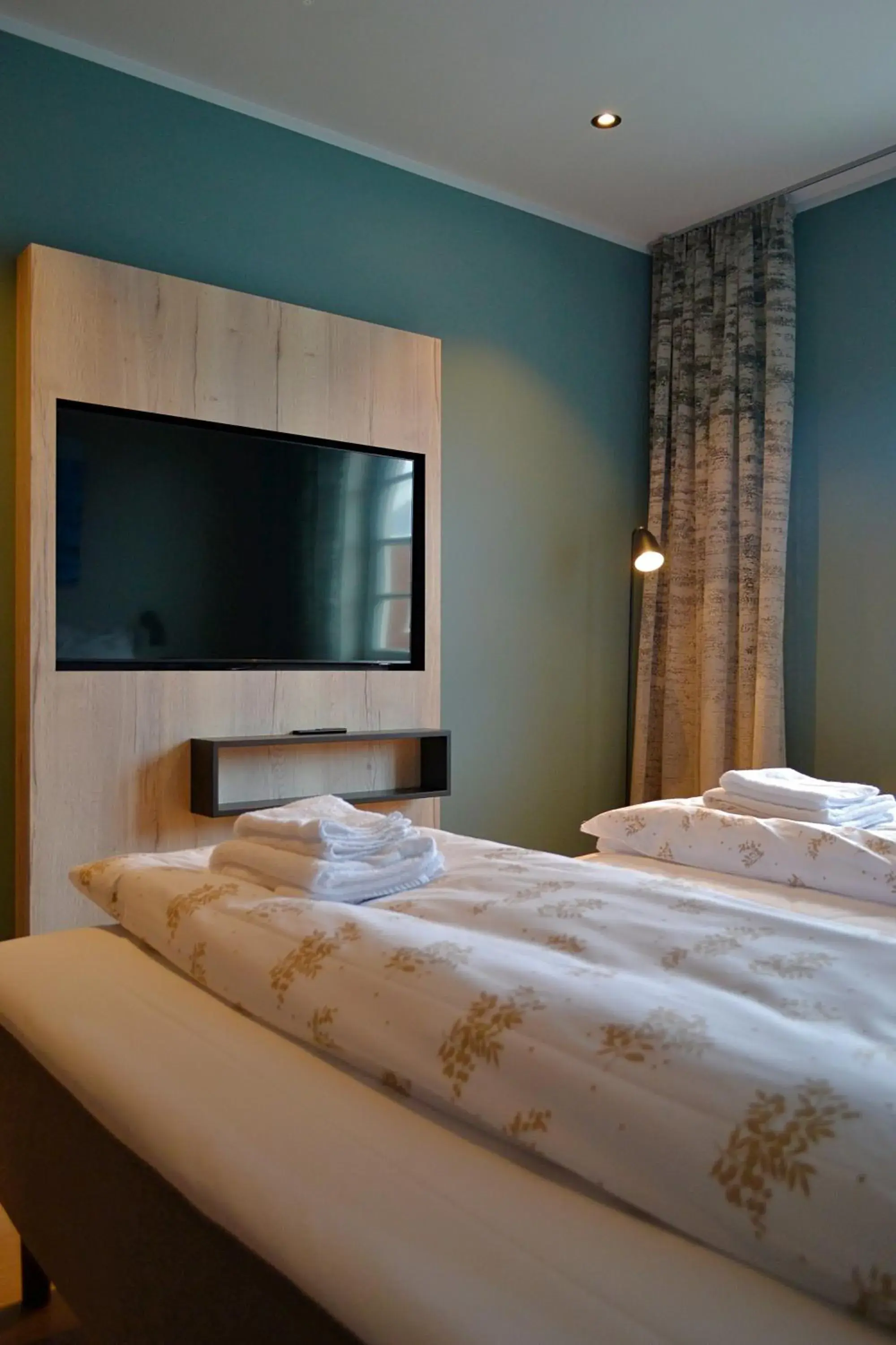 Double Room - Disability Access in Andenes Suitehotel Double Room - Disability Access in Andenes Suitehotel