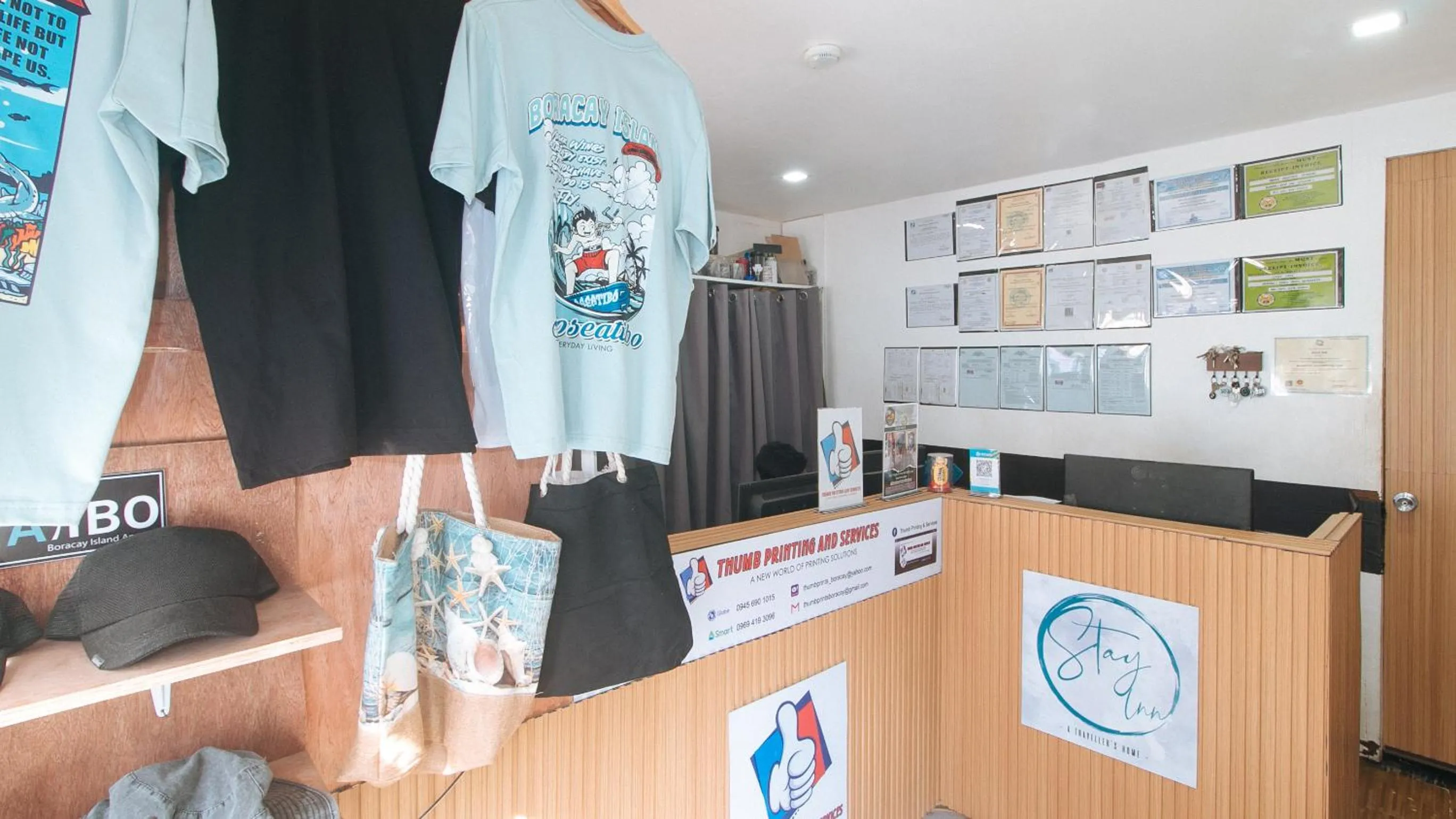 Lobby or reception in Stay Inn Station 1 Boracay by RedDoorz