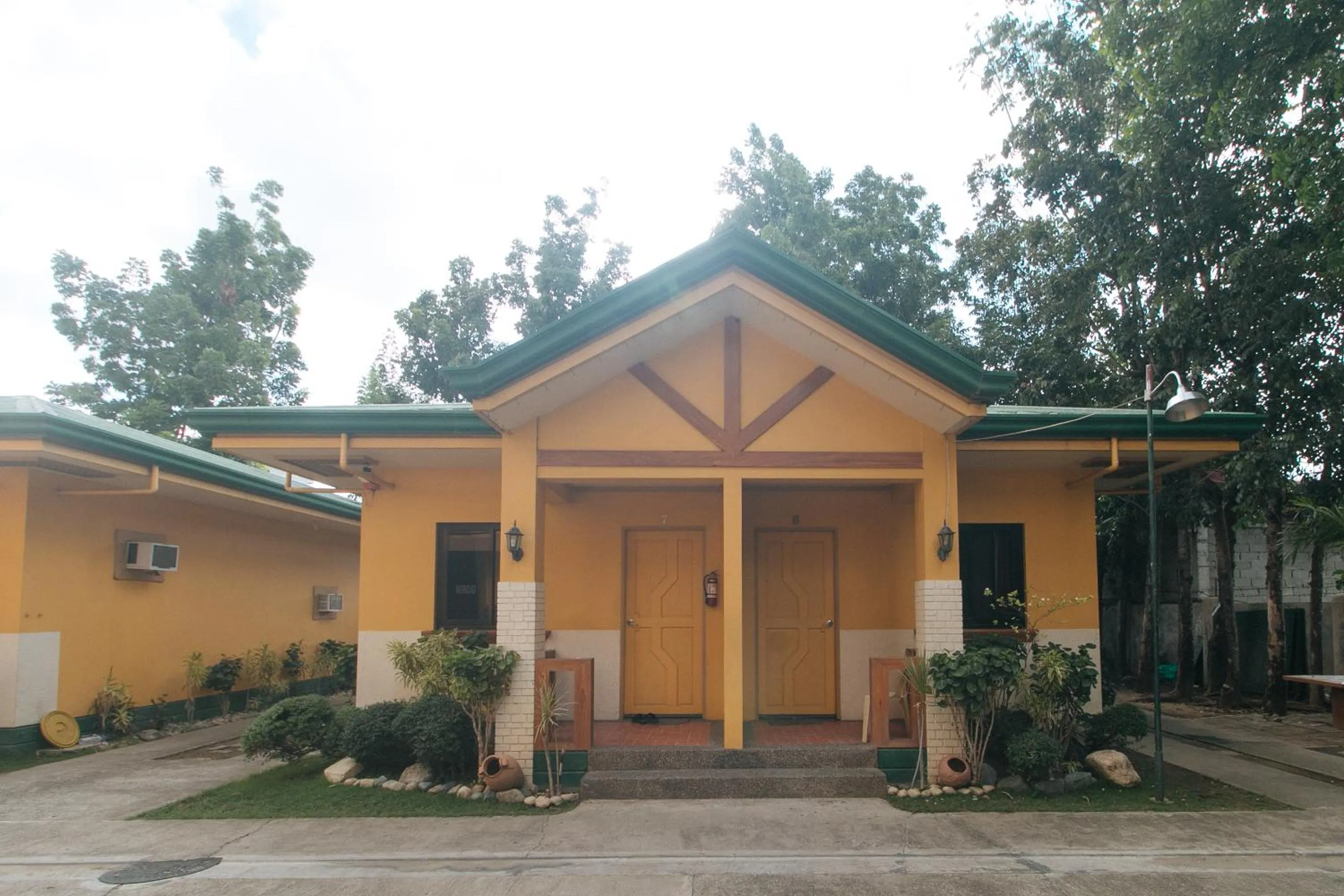 Facade/entrance in RedDoorz @ Farm Side Hotel Laoag City