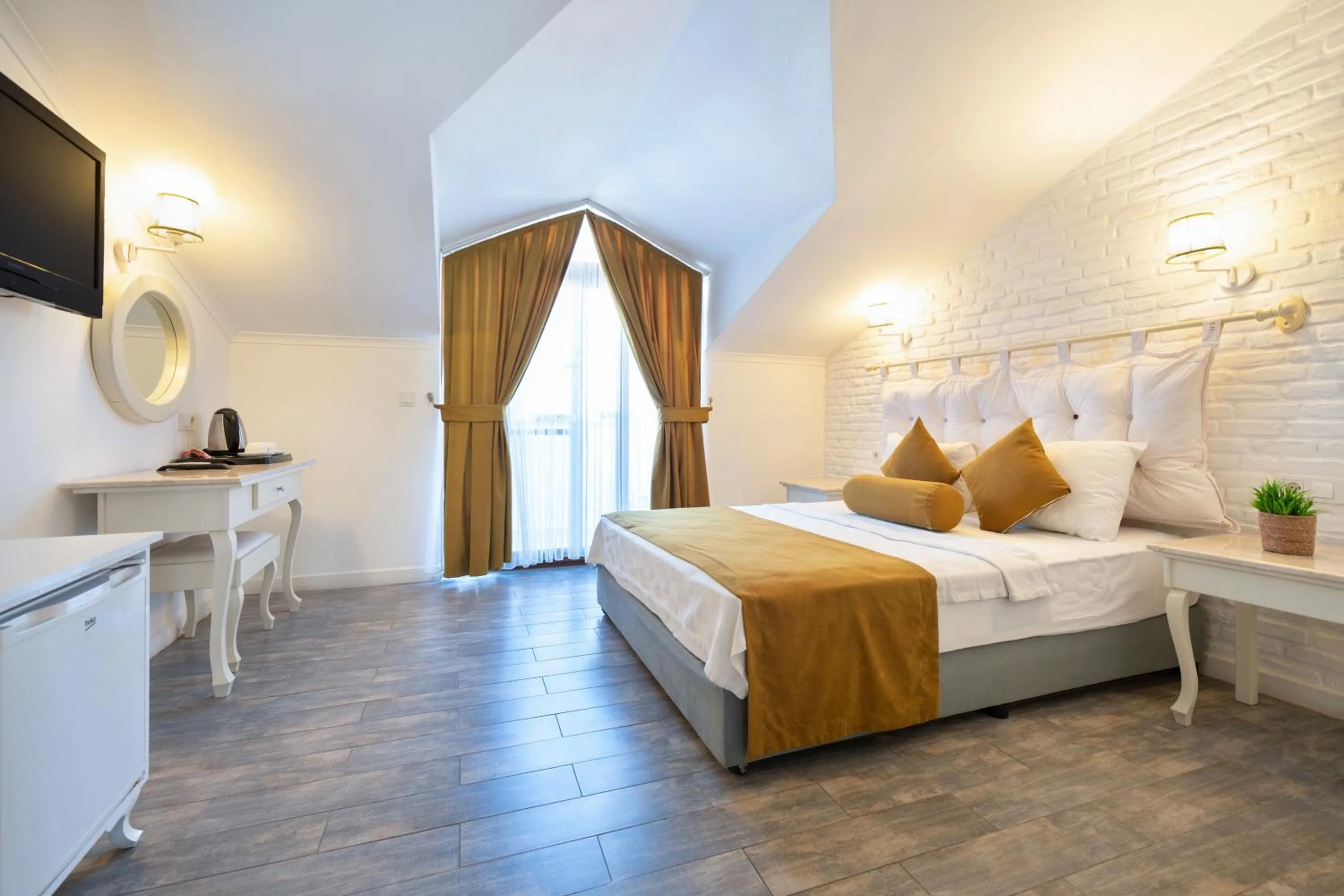 Bed in Ata Lagoon Beach Hotel