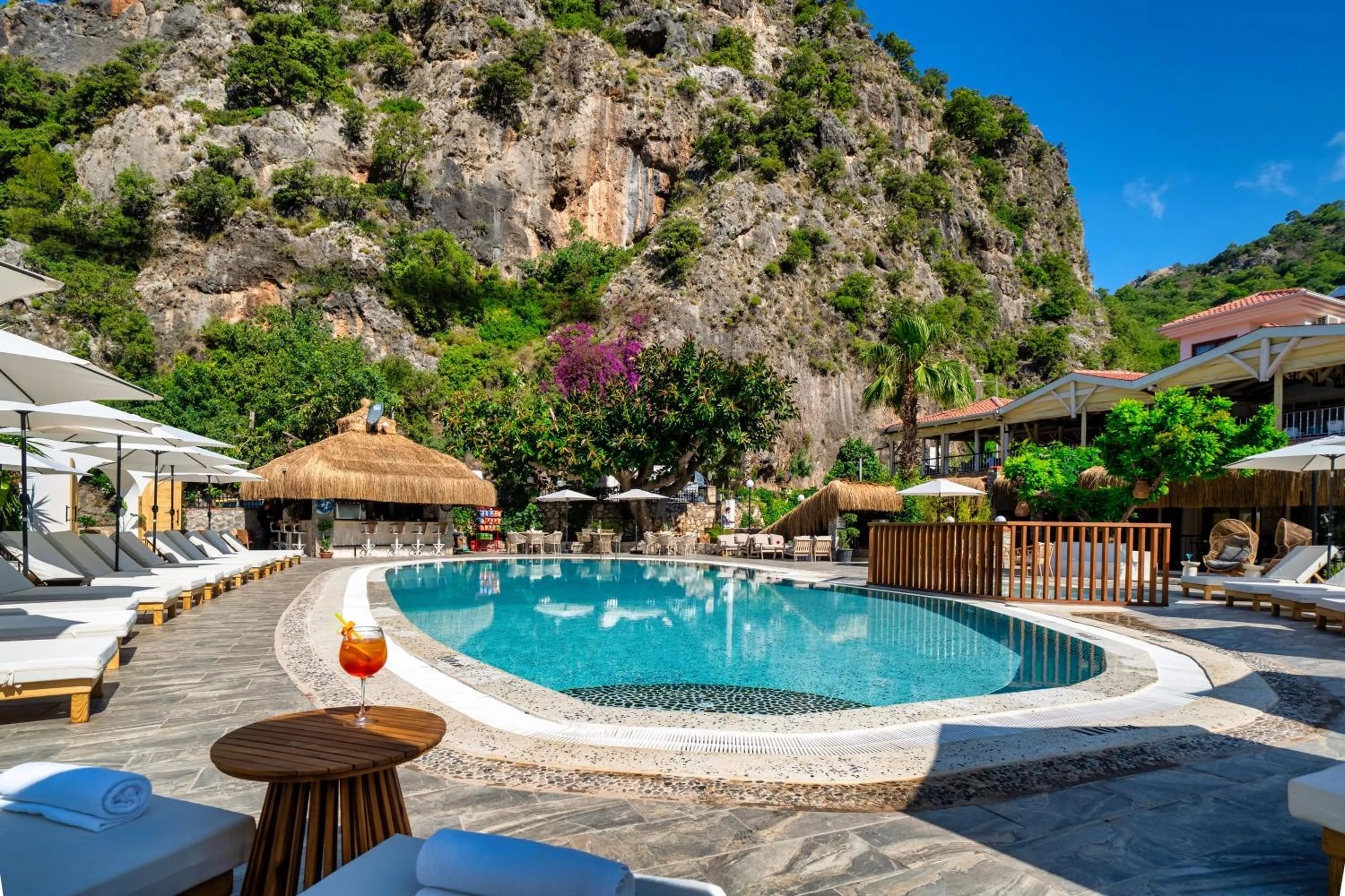 Ata Lagoon Beach Hotel