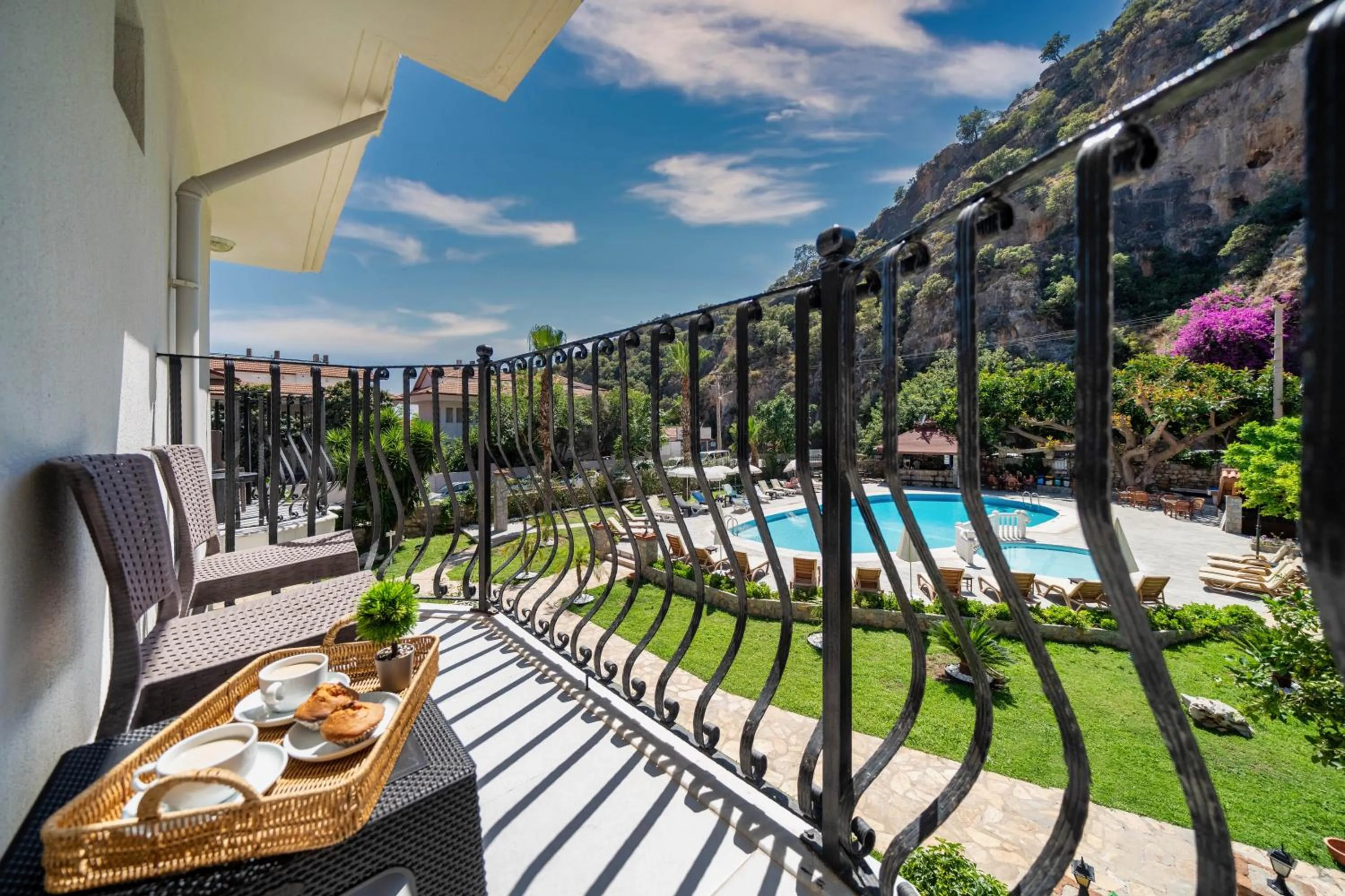 Day in Ata Lagoon Beach Hotel