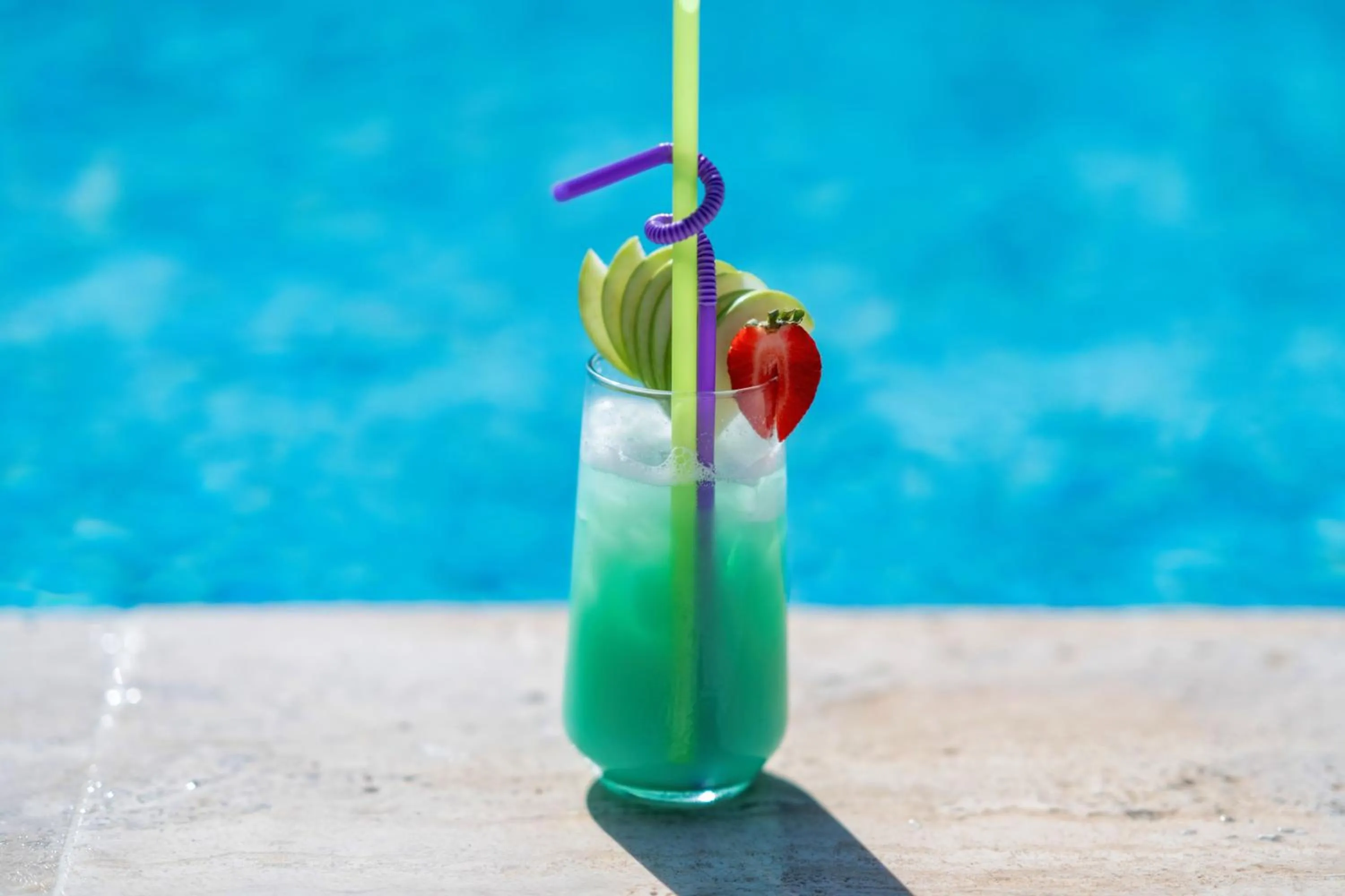 Swimming pool in Ata Lagoon Beach Hotel