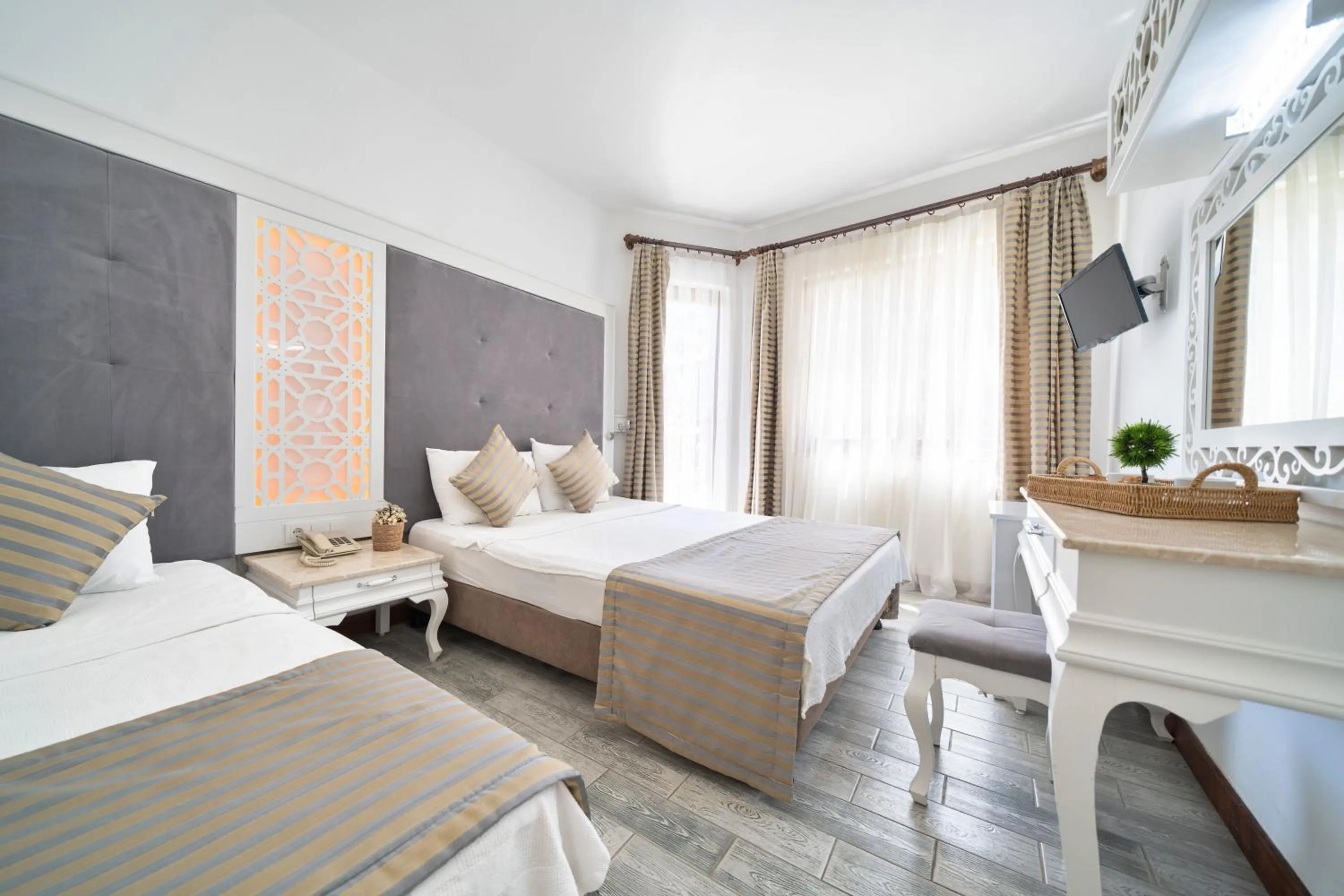 Bed in Ata Lagoon Beach Hotel