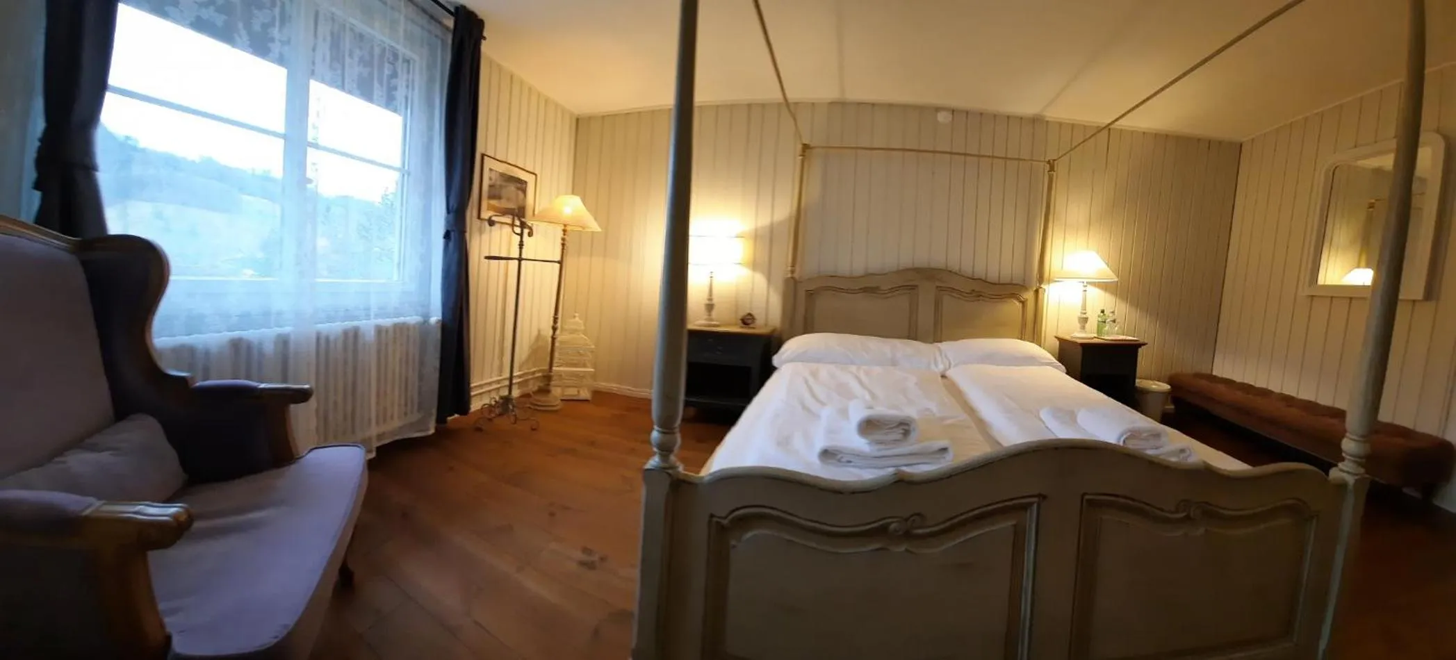 Photo of the whole room, Bed in B&B Langenberg