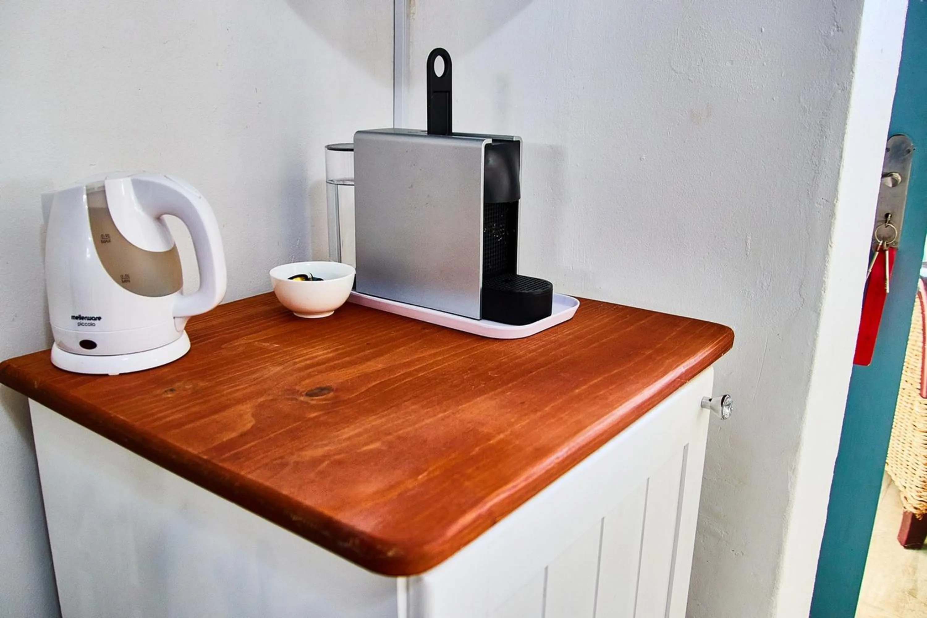 Coffee/tea facilities in Gilcrest Place Guest House