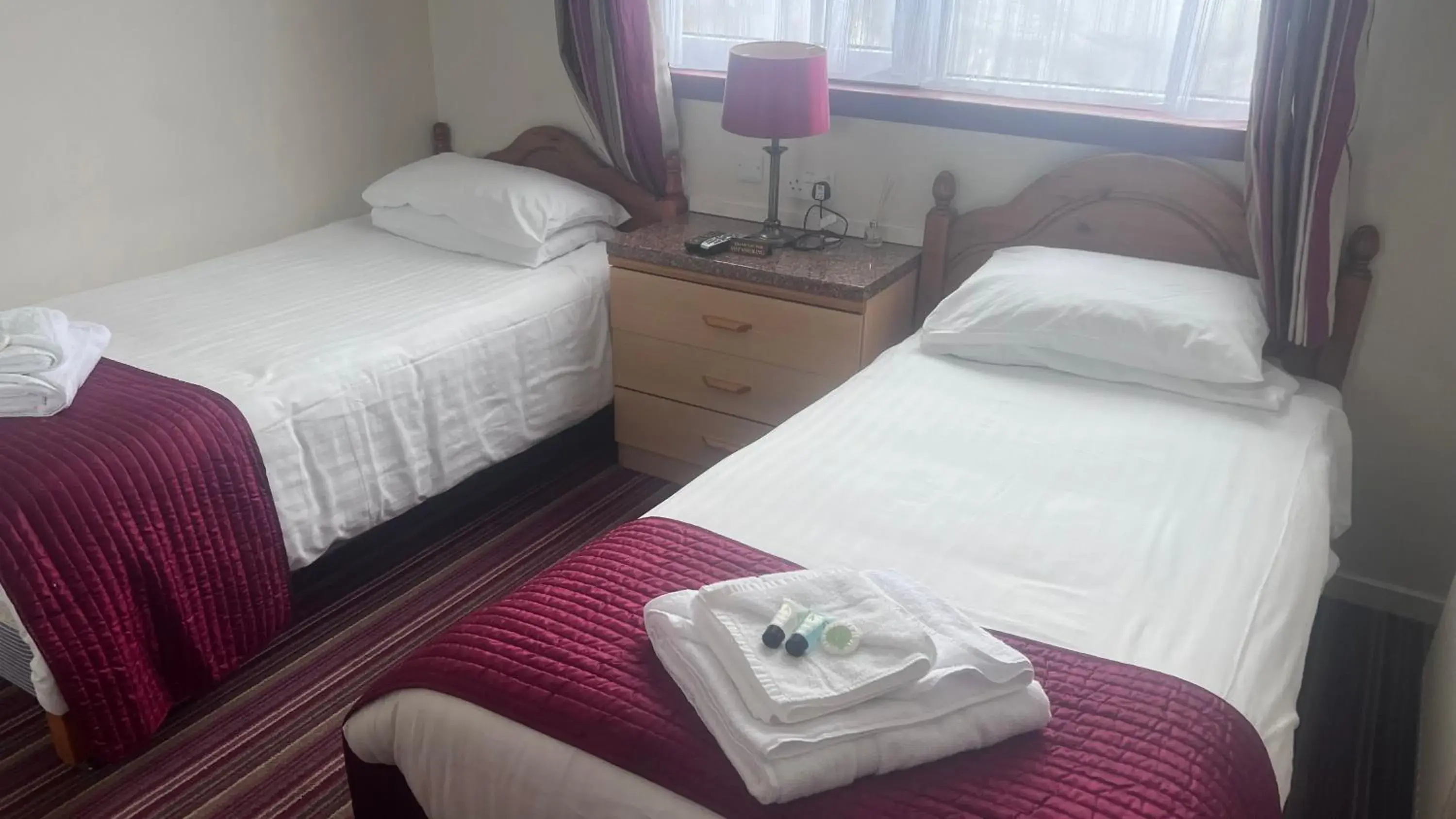 Standard Twin Room in Brig Inn Hotel Standard Twin Room in Brig Inn Hotel