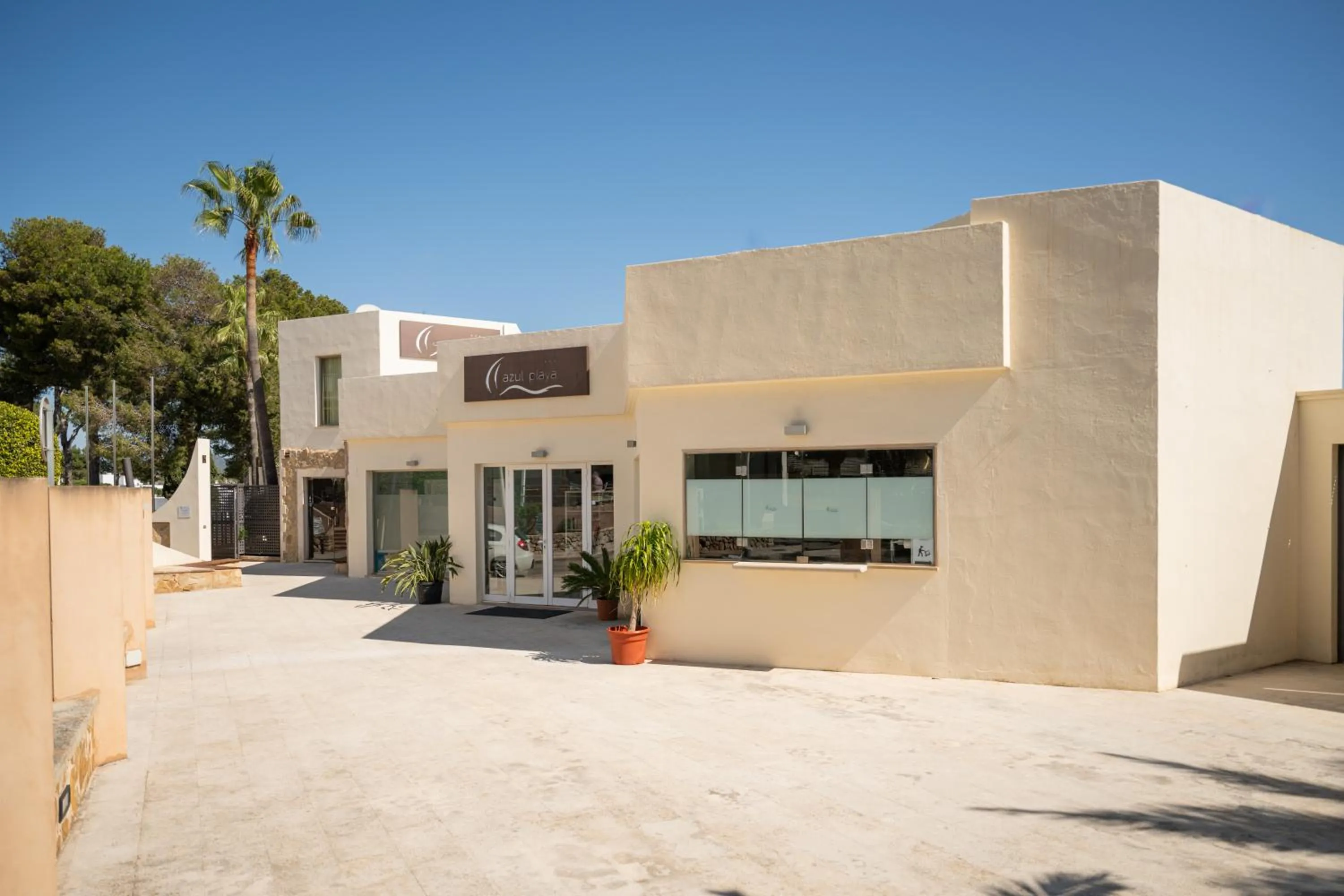 Property building in Apartamentos Azul Playa