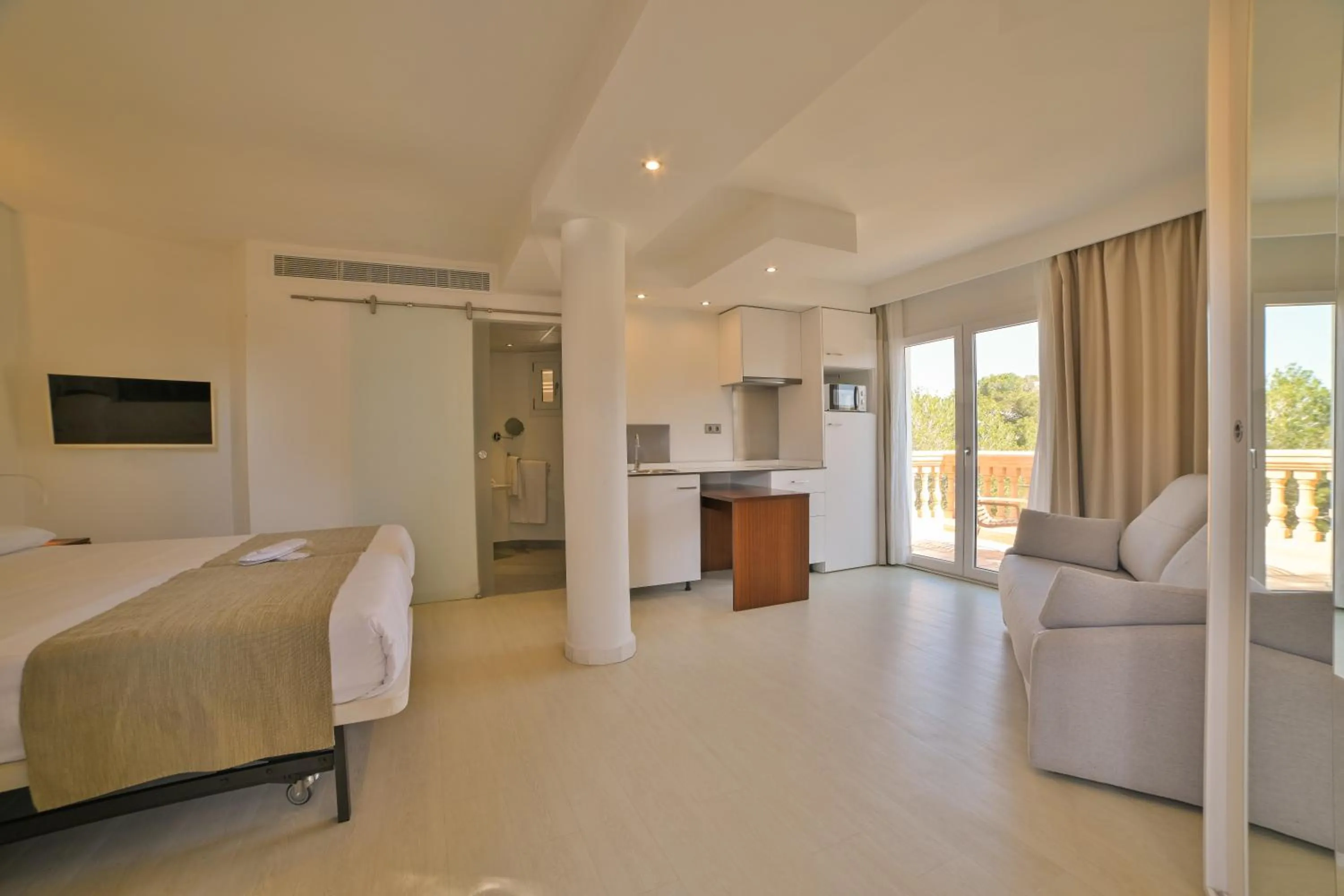 TV and multimedia, Bed in Apartamentos Azul Playa