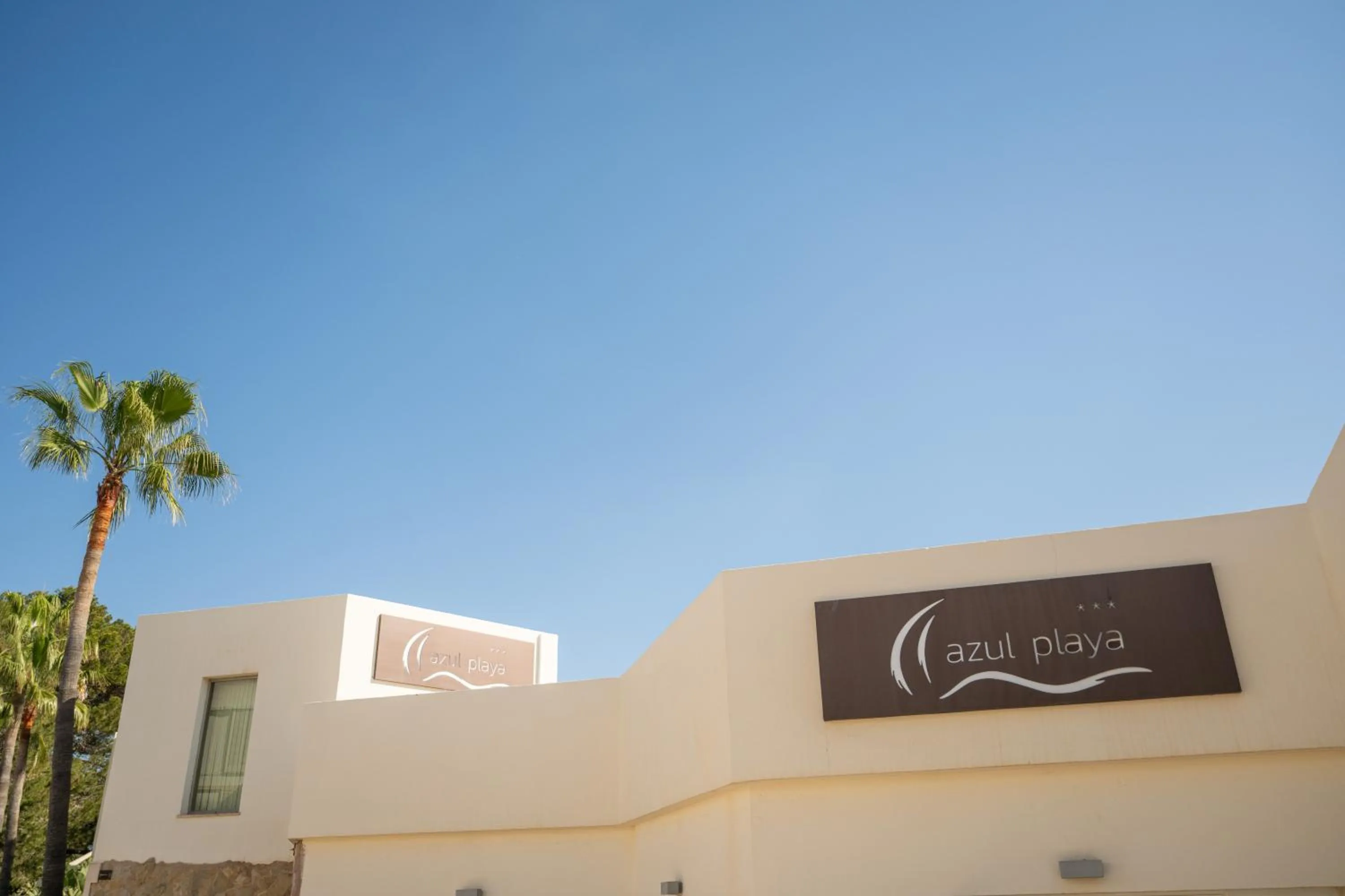 Property logo or sign in Apartamentos Azul Playa