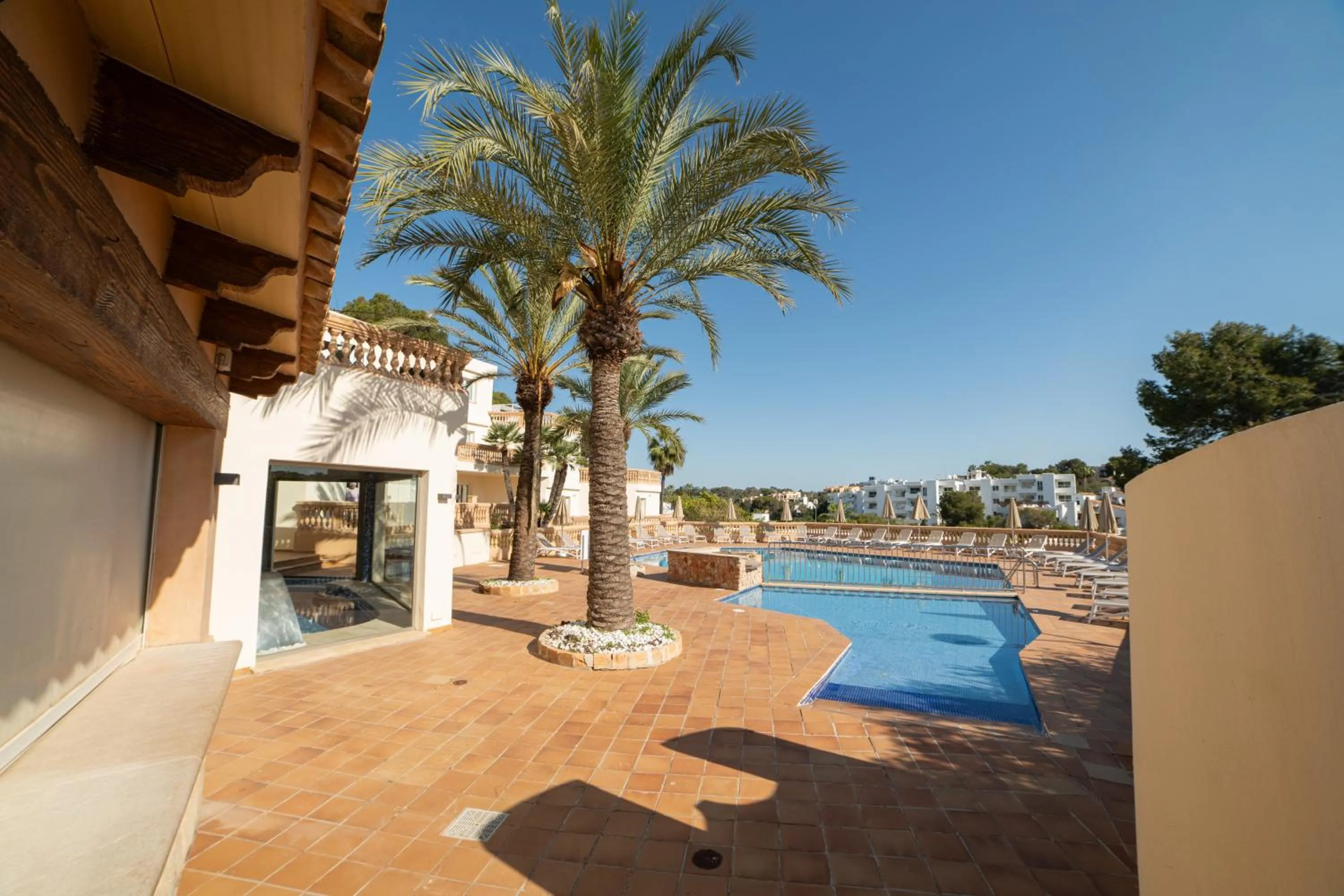 Pool view in Apartamentos Azul Playa