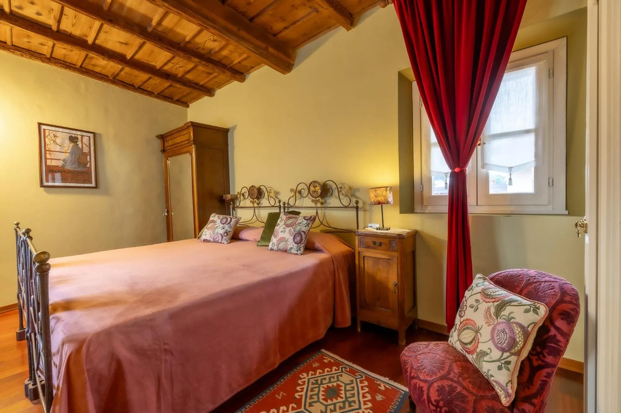 Photo of the whole room, Bed in Antica Casa Balsari