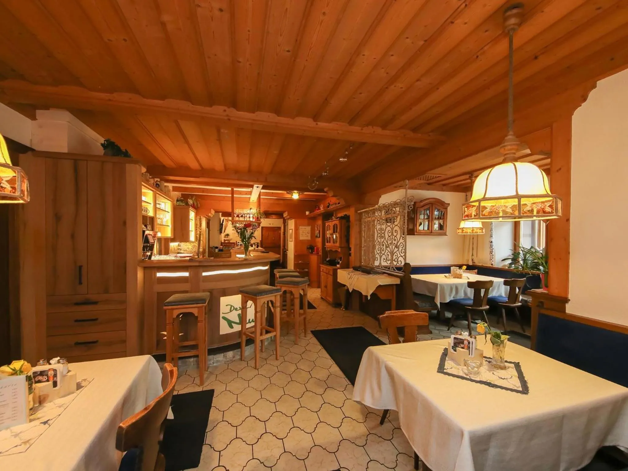 Restaurant/places to eat in Landgasthof Neuwirt