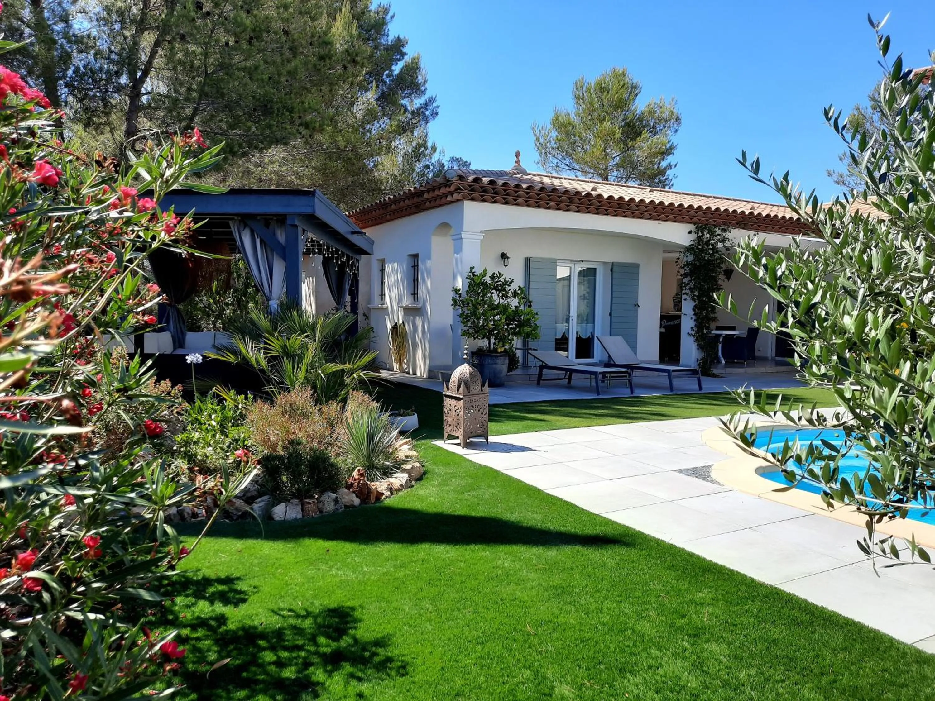 Natural landscape in L Olivadou B&B