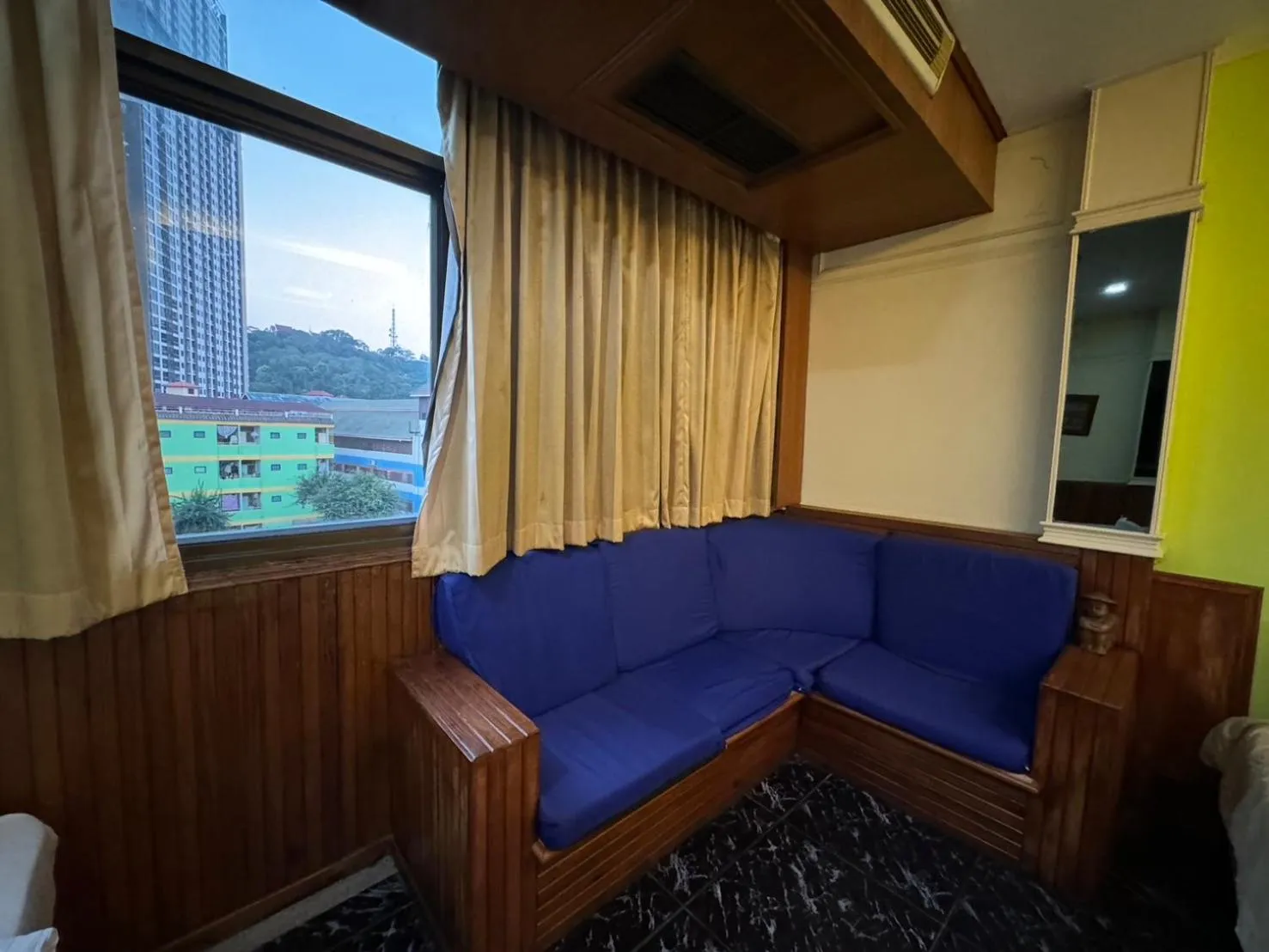 Living room in MrMac's Place