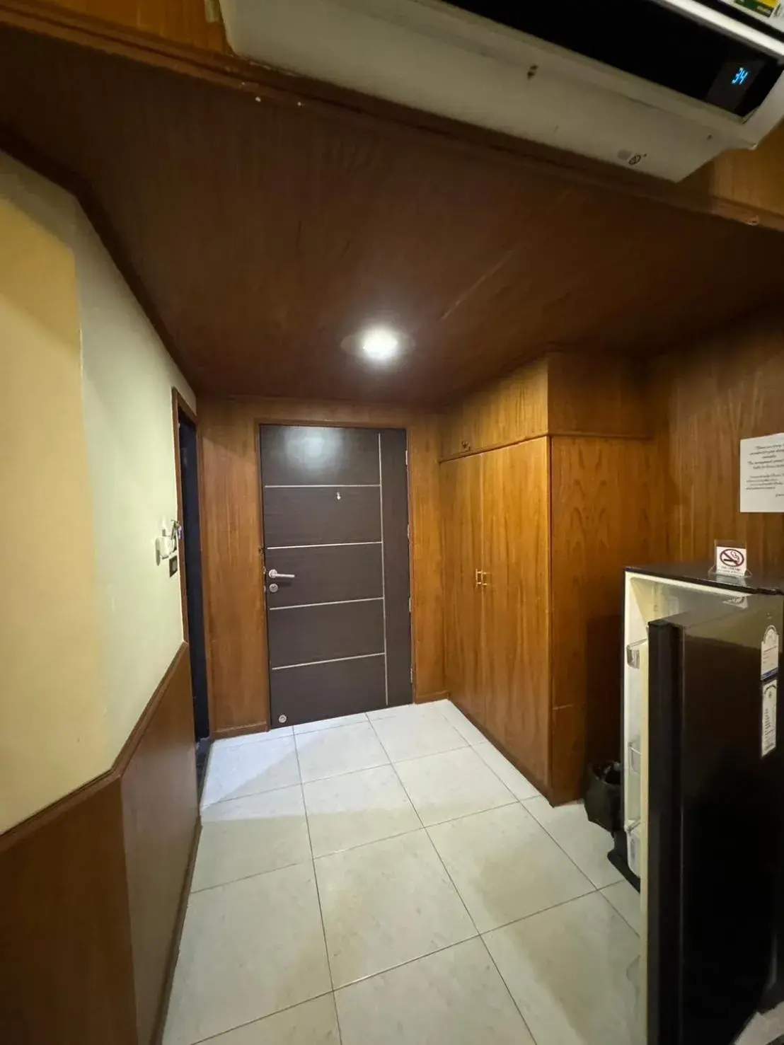 Family Room with Mountain View in MrMac's Place Family Room with Mountain View in MrMac's Place