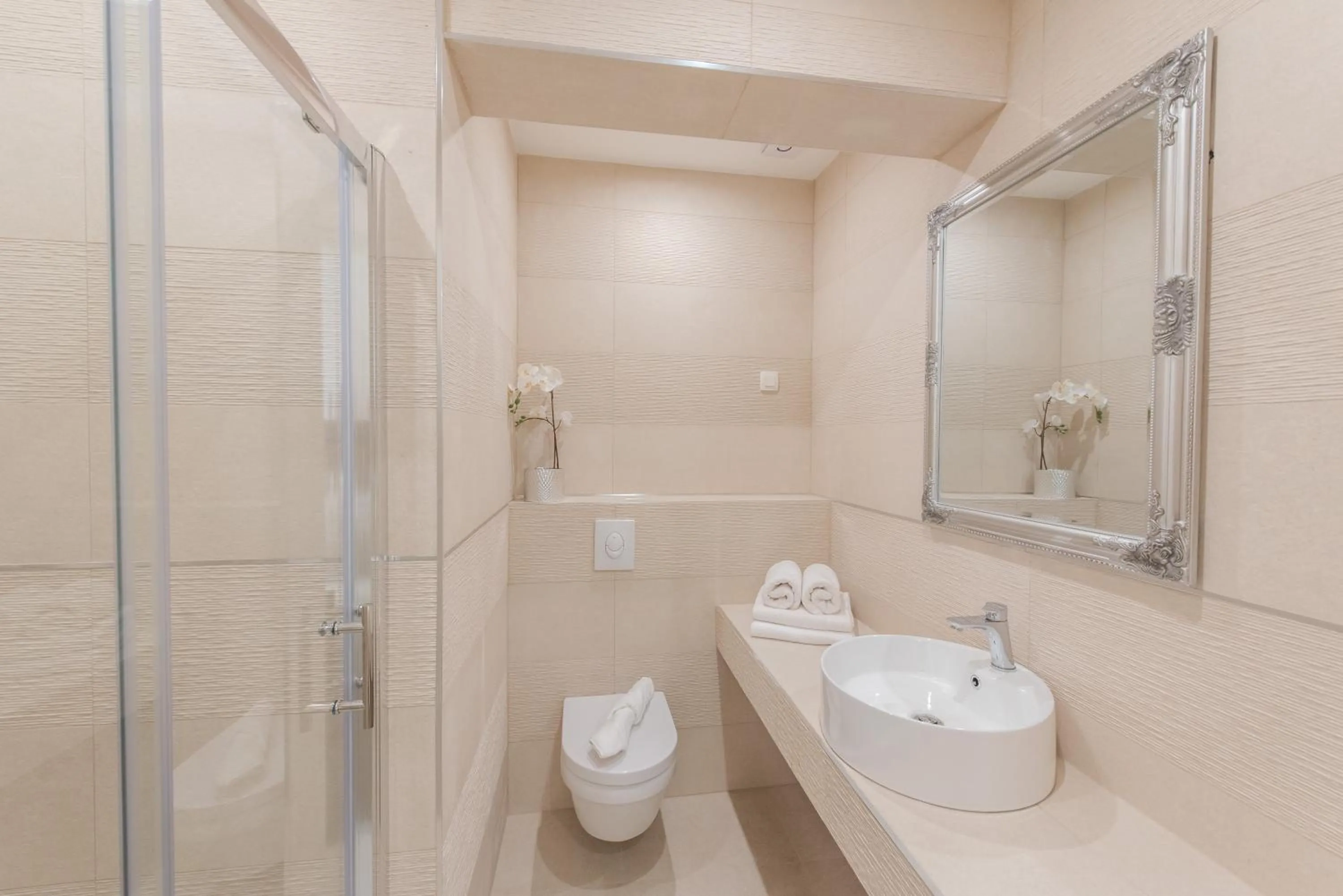 Shower in Samstag Split