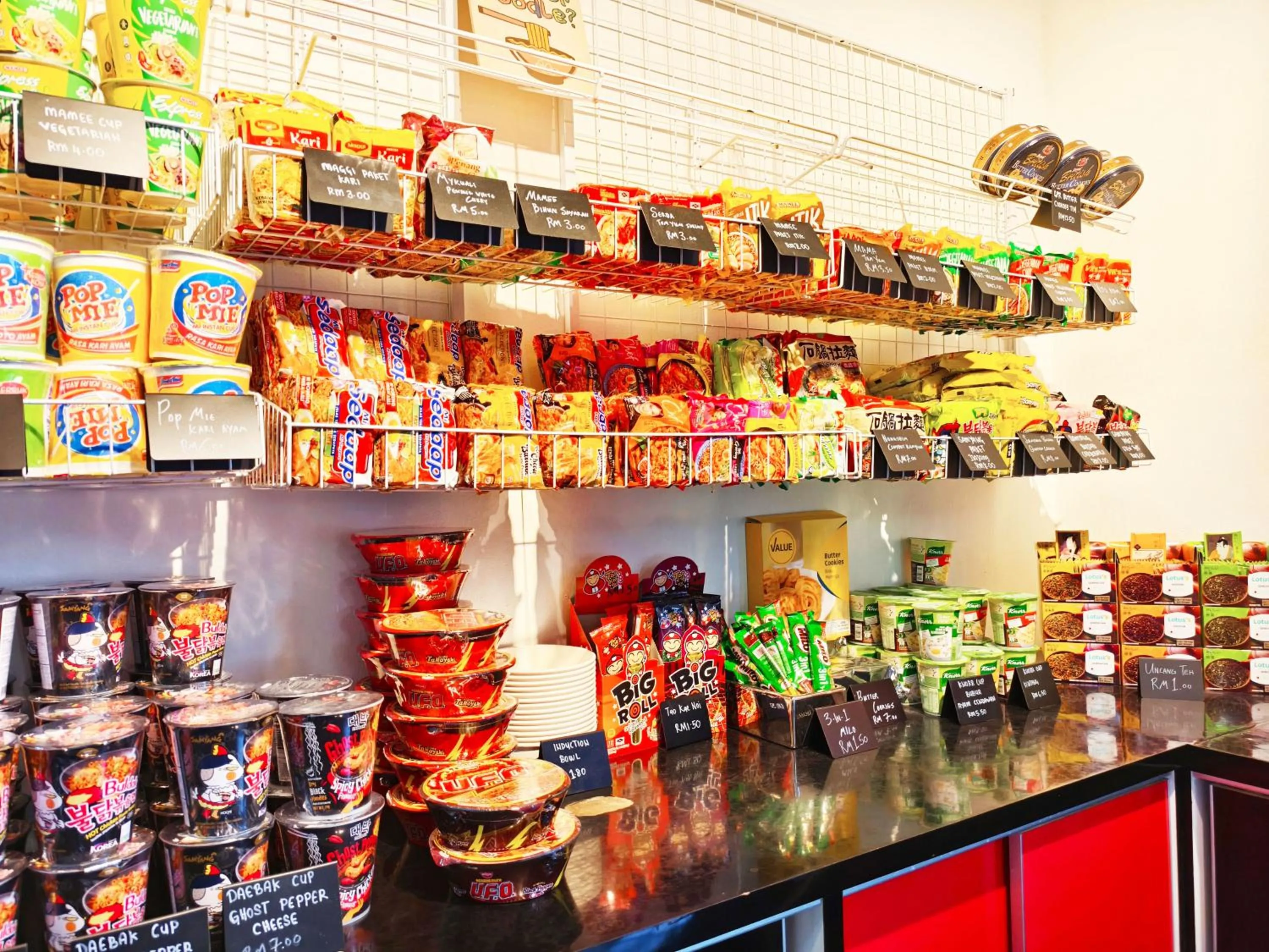 Shopping Area in Salaam Suites Hotel