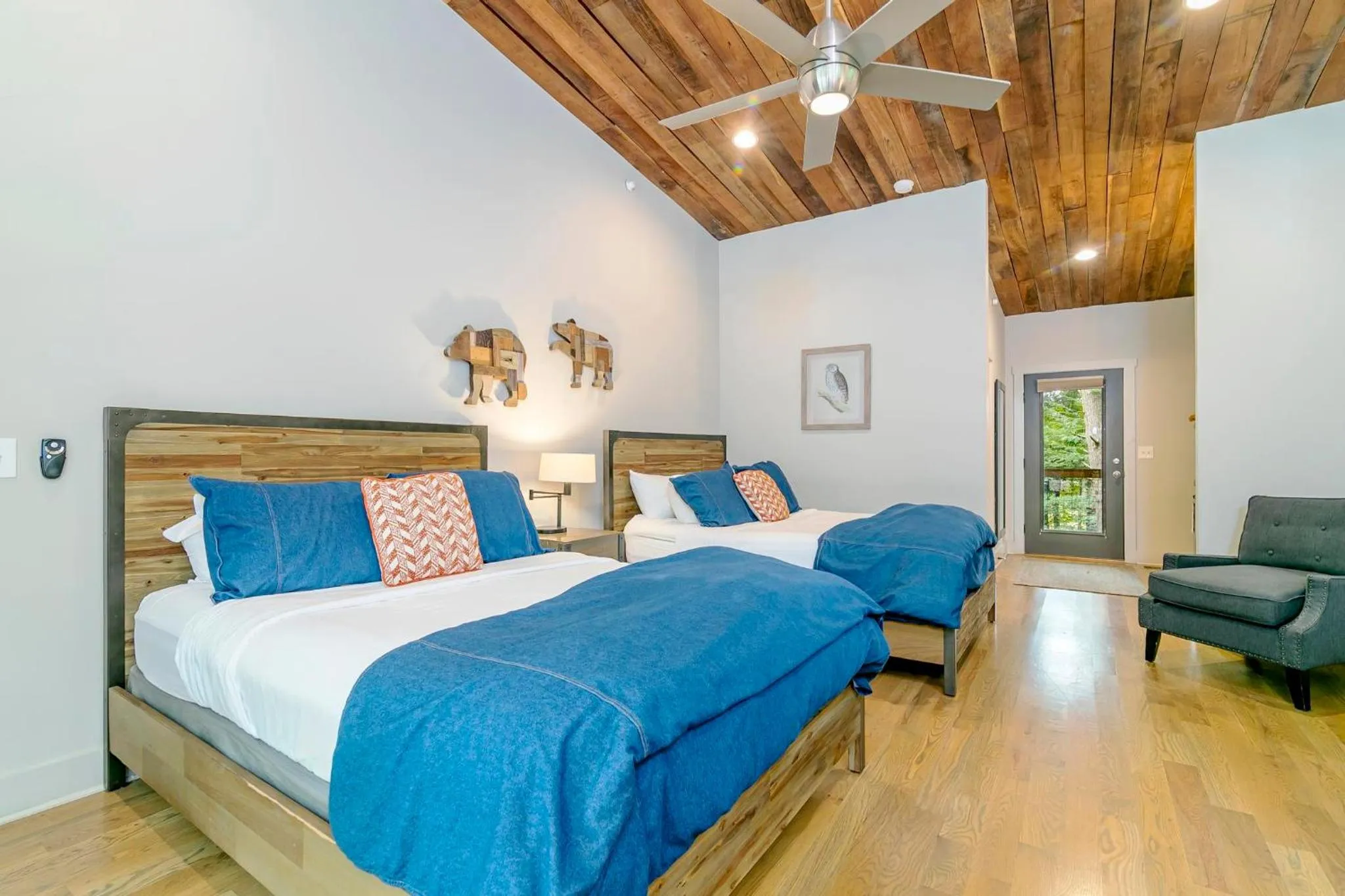 Bed in Dancing Bear Lodge