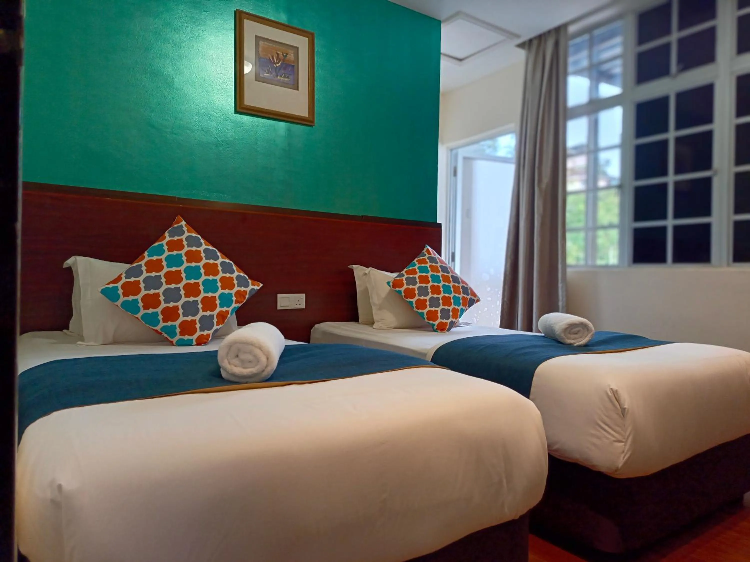 Bed in Beautiful Marigold Hotel