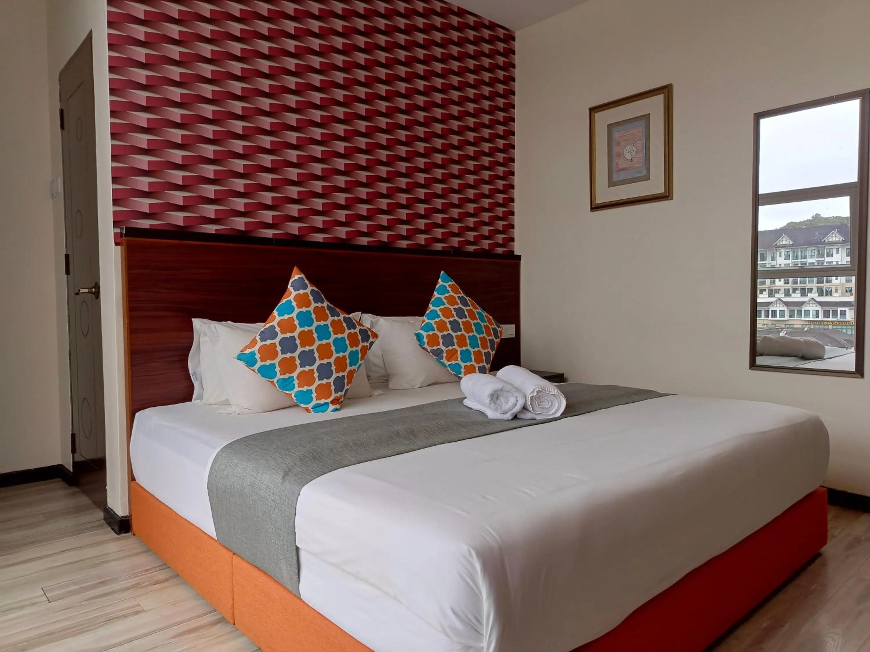 Bed in Beautiful Marigold Hotel