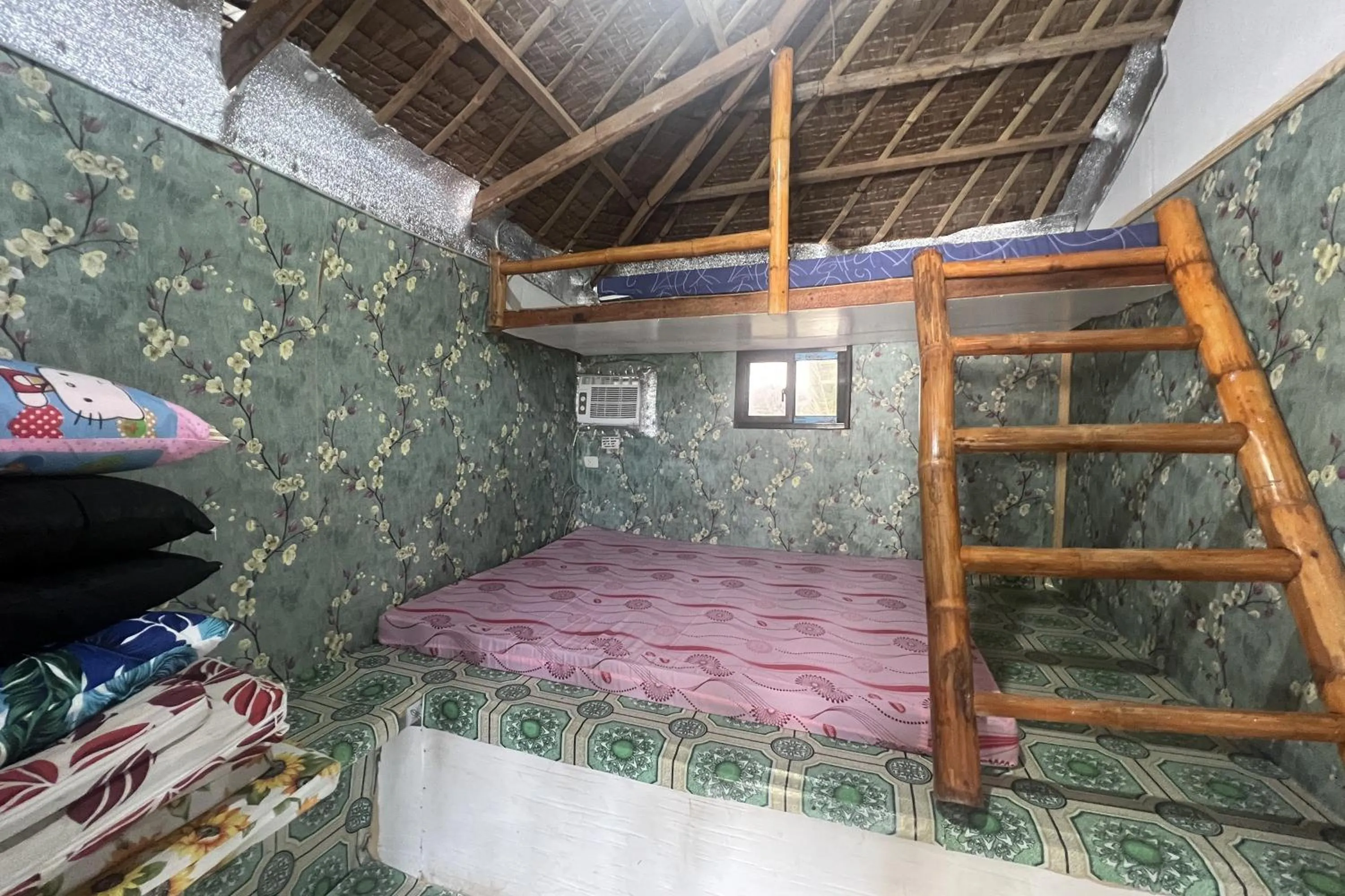 Bedroom, Bed in Lover's Point Beach Front Resort