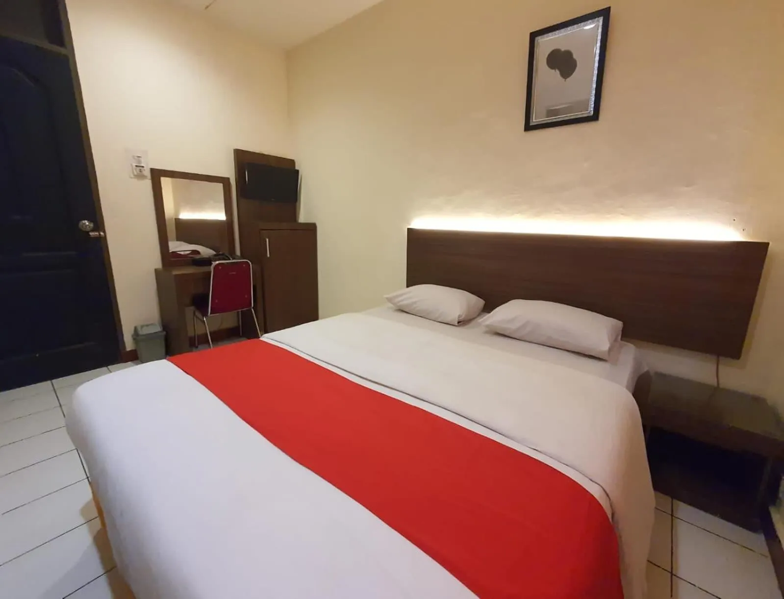 Bed in HOTEL BALI MAKASSAR
