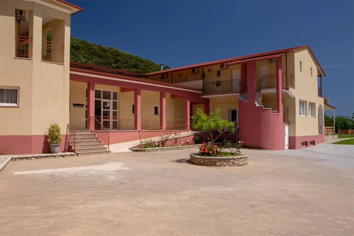 Property building in Menes Hotel