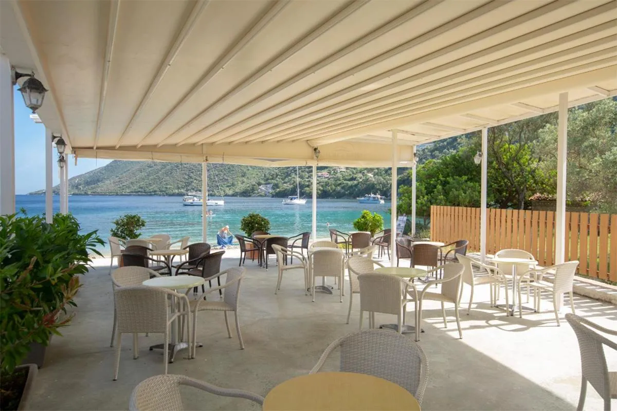 Restaurant/places to eat in Menes Hotel