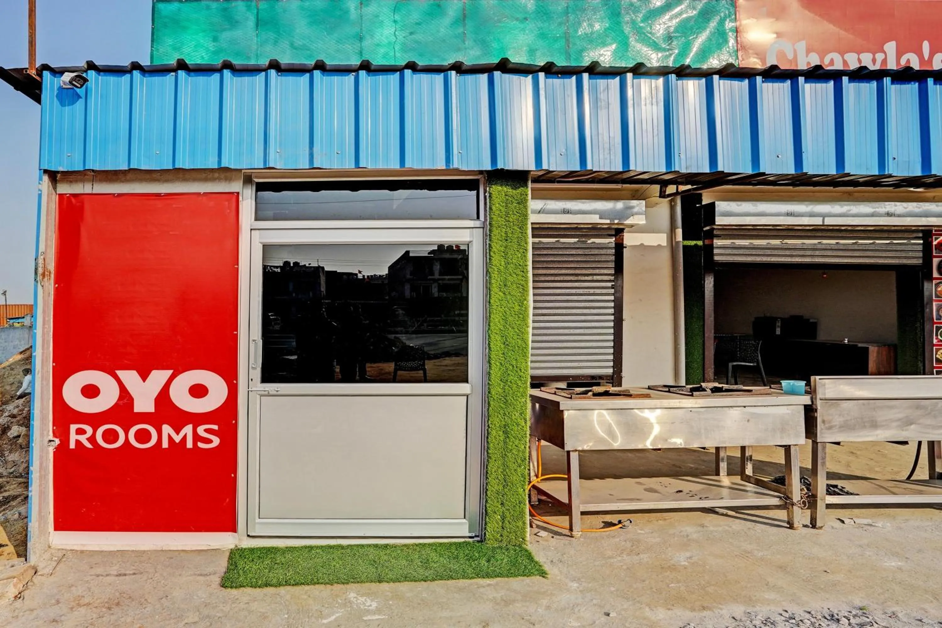 Facade/entrance in Hotel O Chawla's Hotel & Restaurant