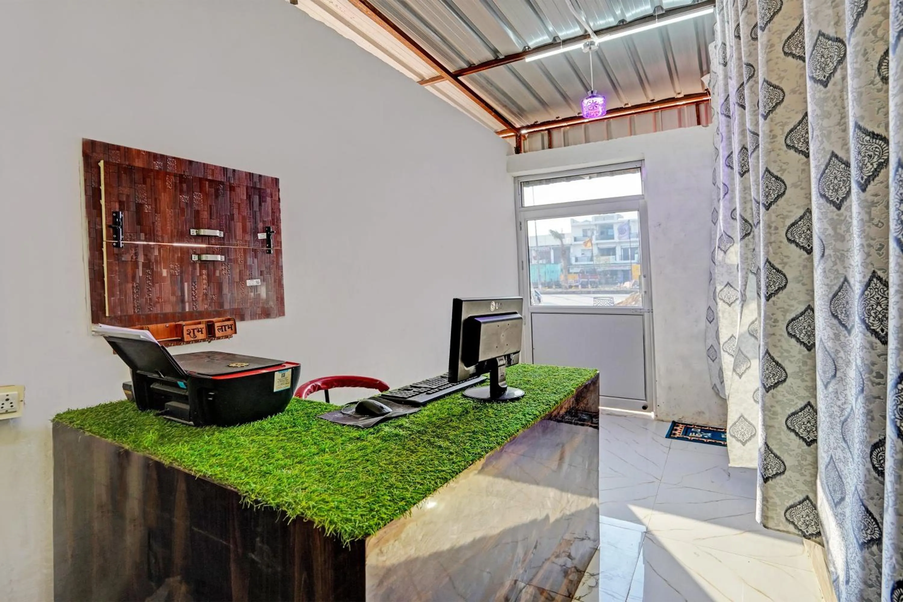 Hotel O Chawla's Hotel & Restaurant