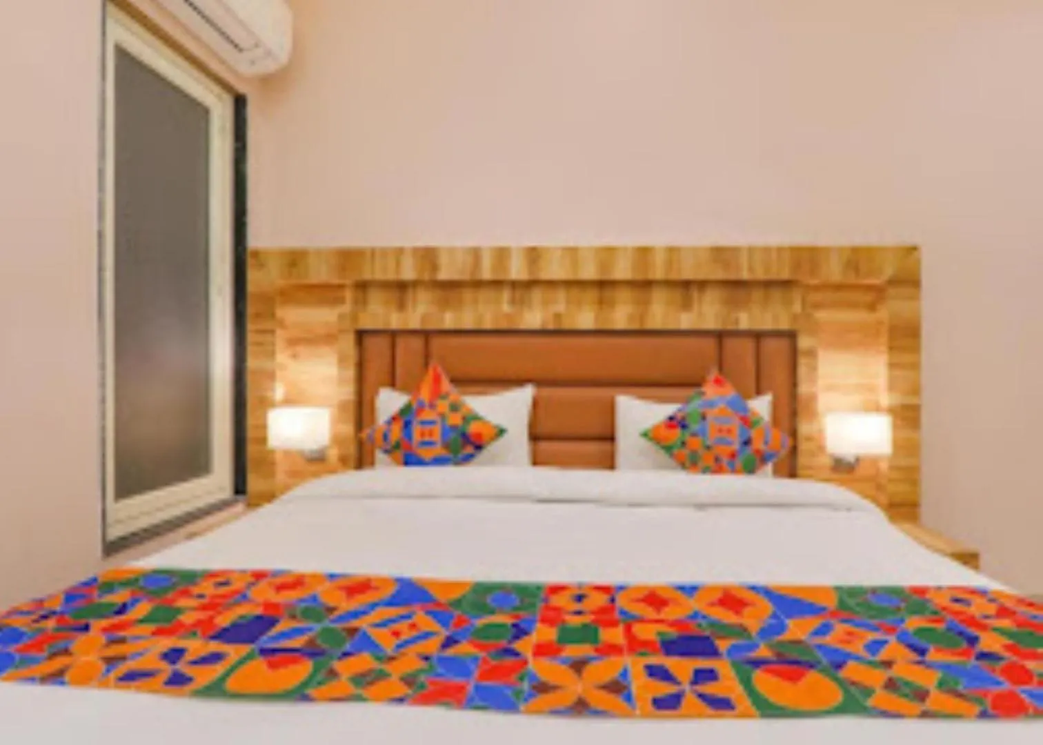 Bed in Shree Dev Villa Hotel Kanpur