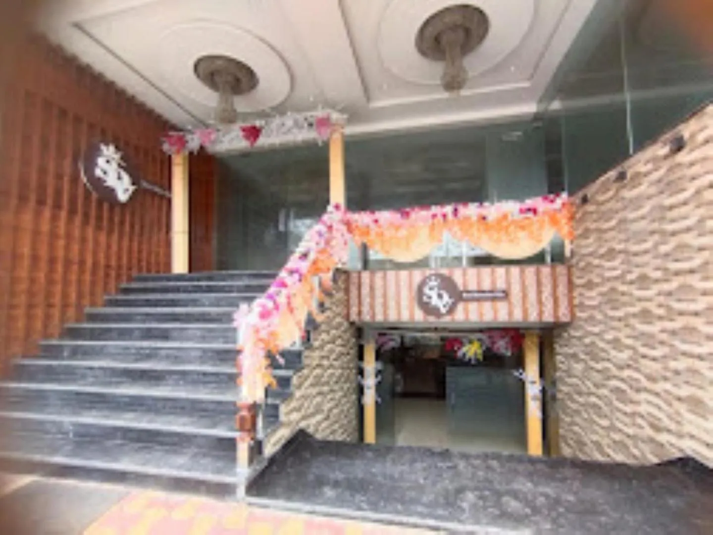 Facade/entrance in Shree Dev Villa Hotel Kanpur
