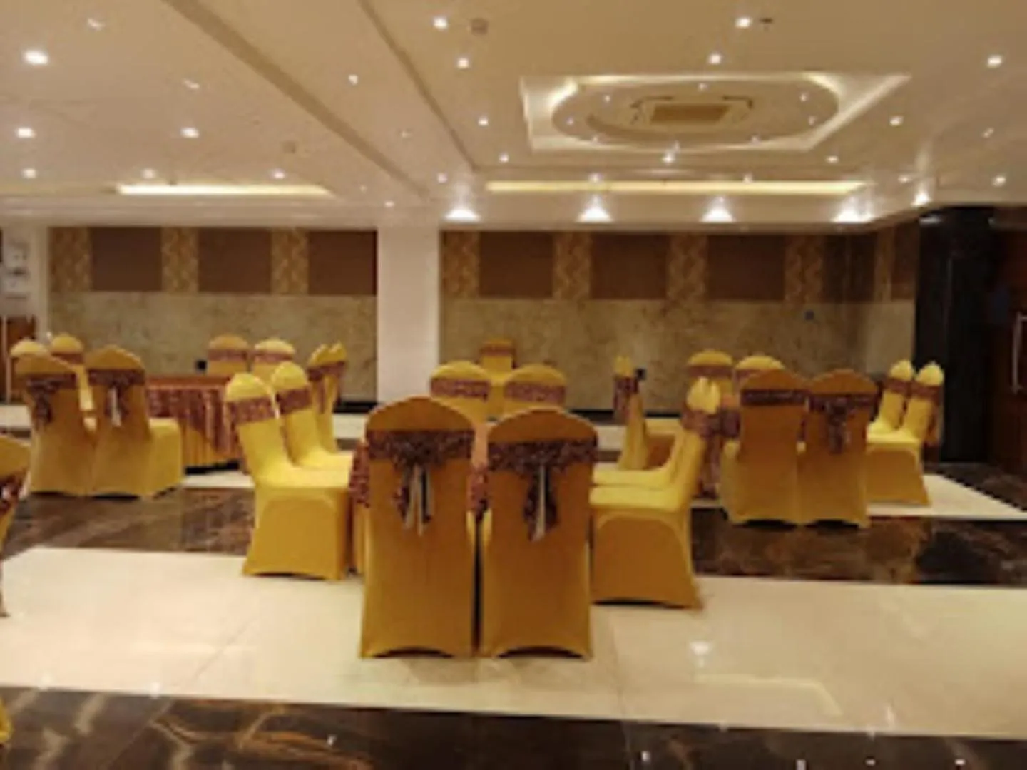 Seating area in Shree Dev Villa Hotel Kanpur