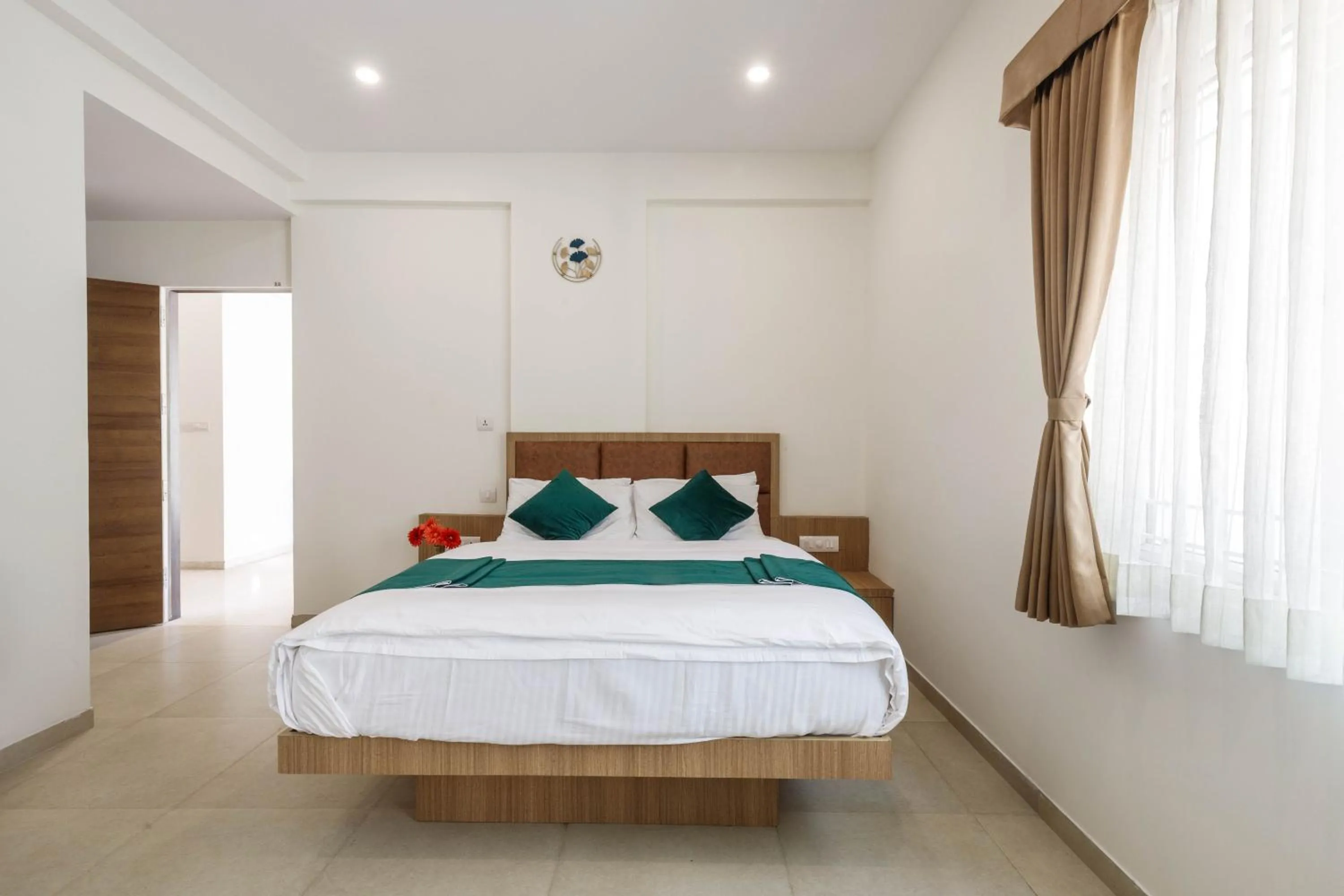 Photo of the whole room, Bed in Sunlight Serviced Apartments