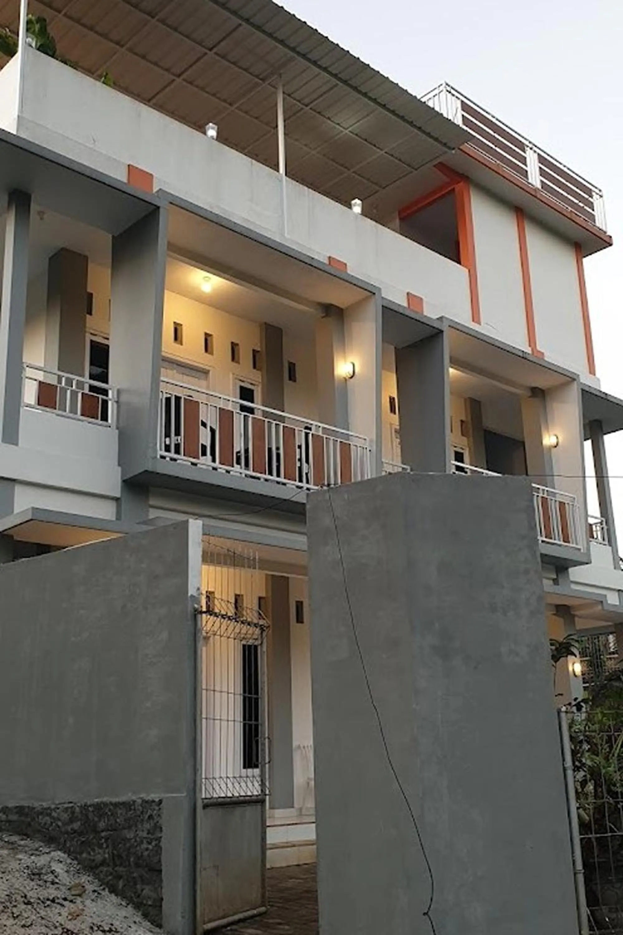 Property building in Rizky Bromo Homestay