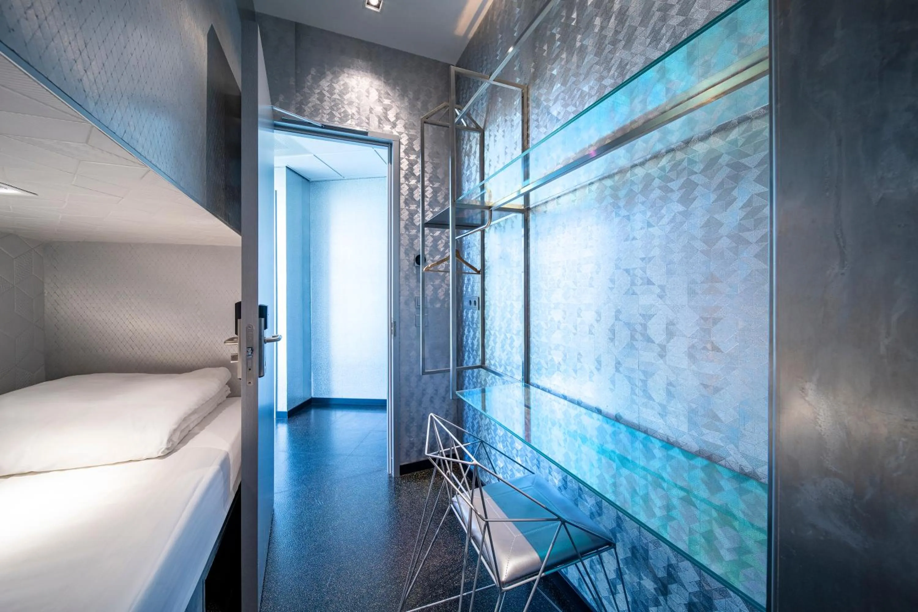 Bedroom, Bed in Diamond Capsule Hotel Amsterdam South