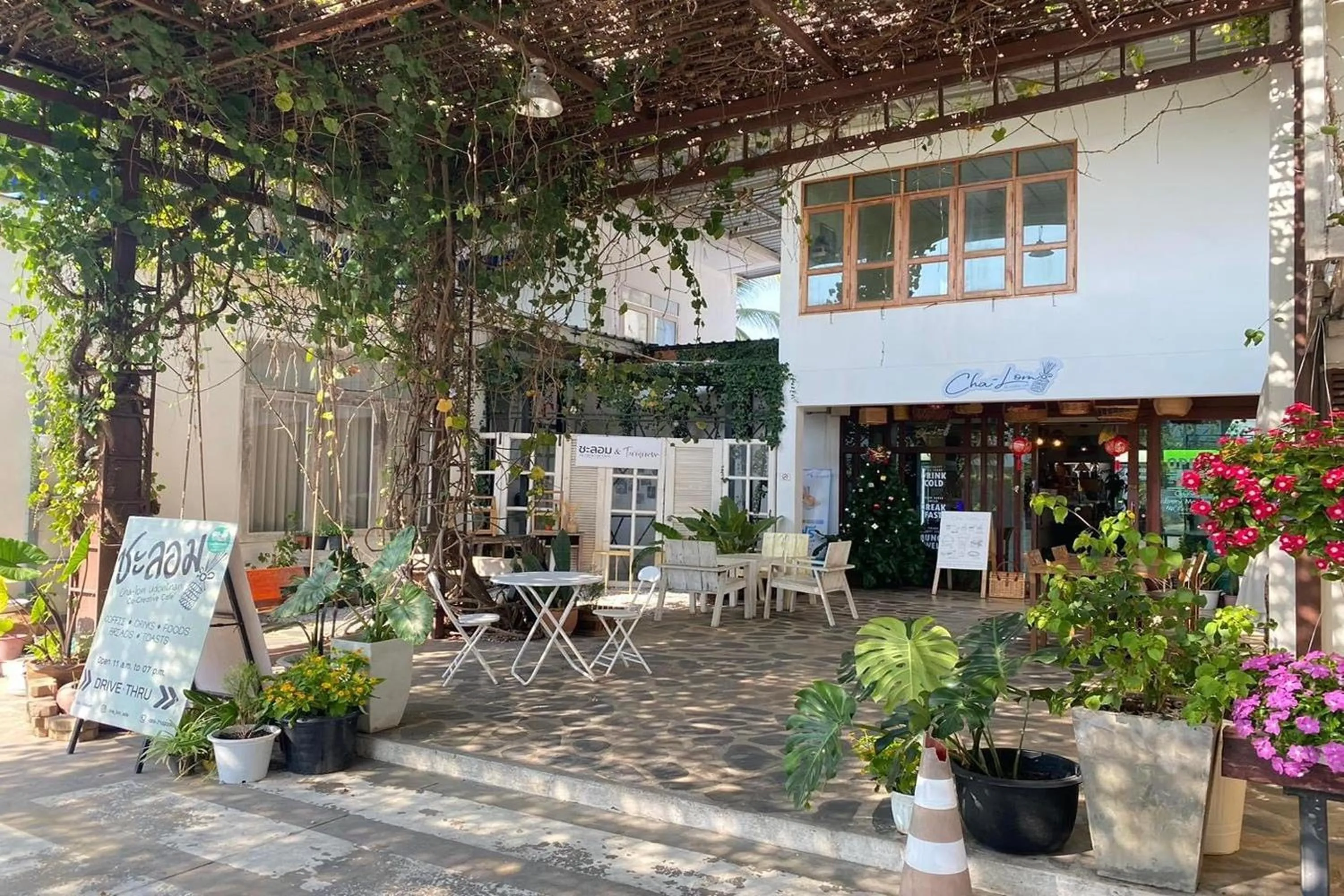 Restaurant/places to eat in Delio Boutique Hotel