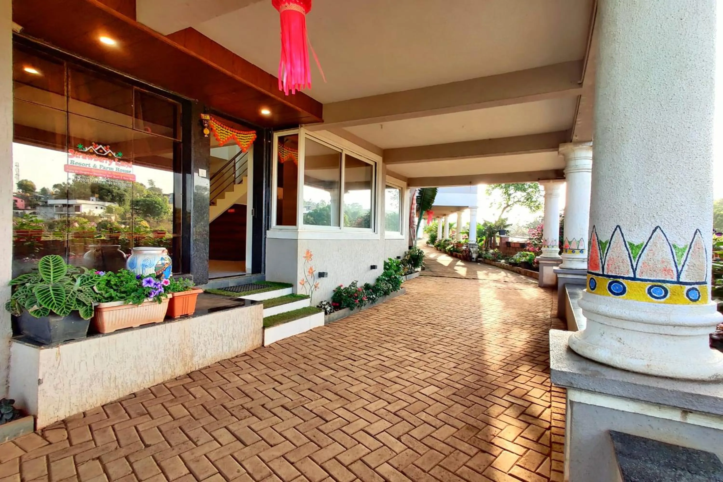 Facade/entrance in Strawberry Land Resort