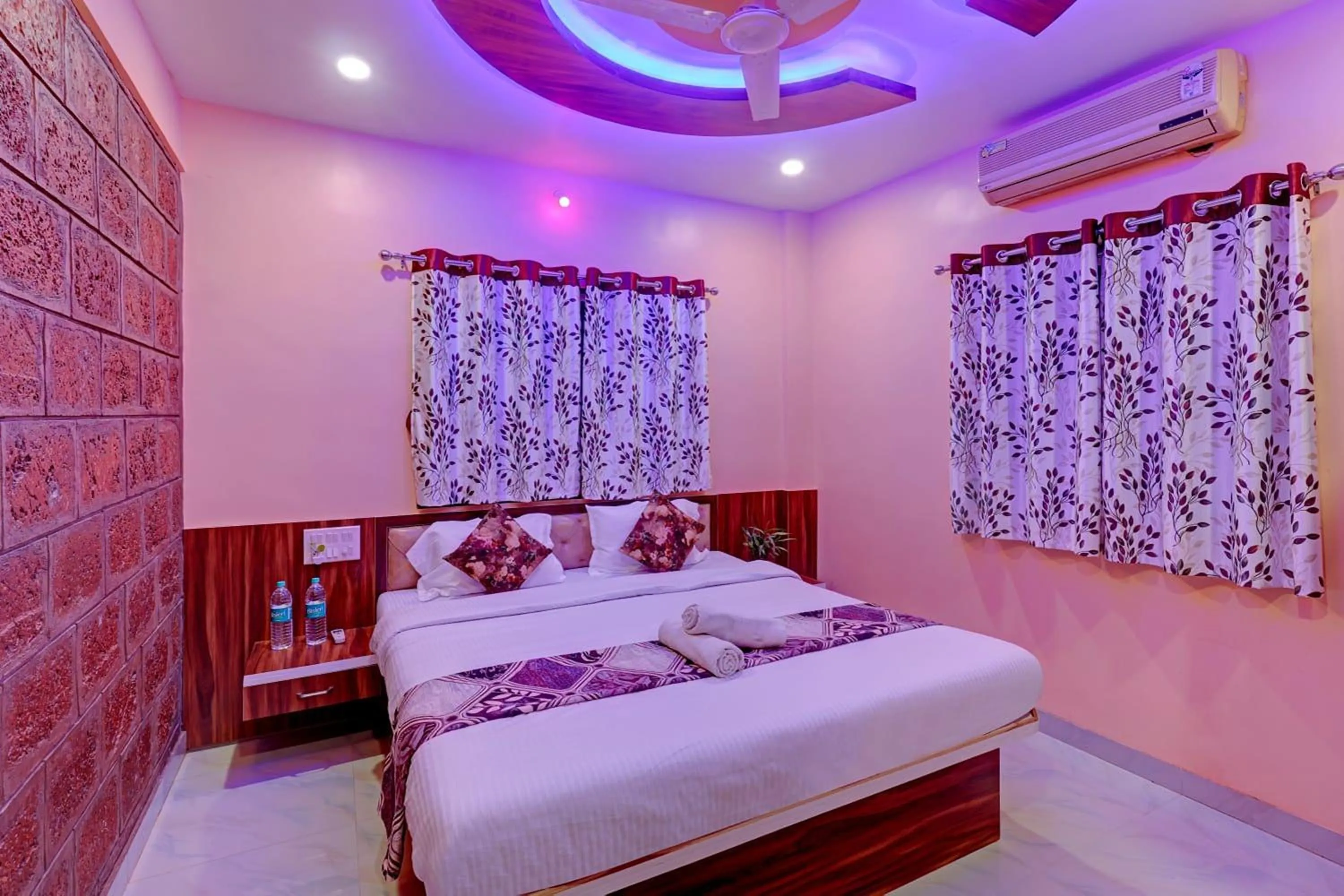 Bed in Strawberry Land Resort